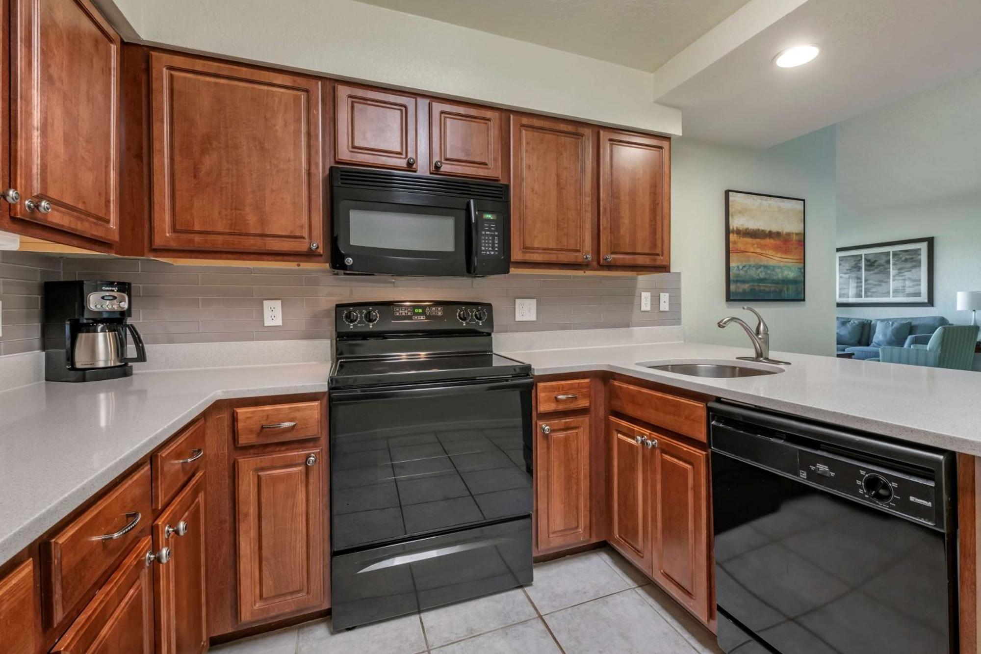 Two Bedroom Suite with Golf View,1551645634:JPEG