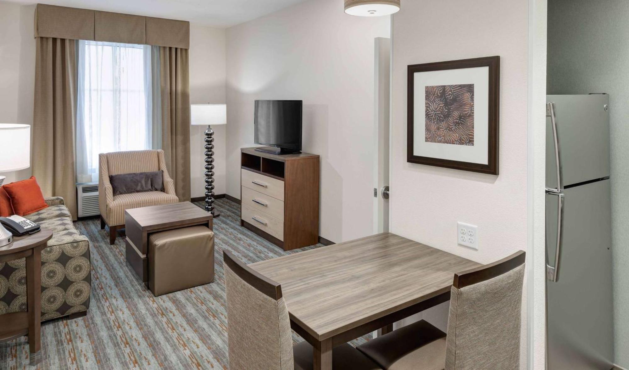 One-Bedroom King Suite Non-Smoking
