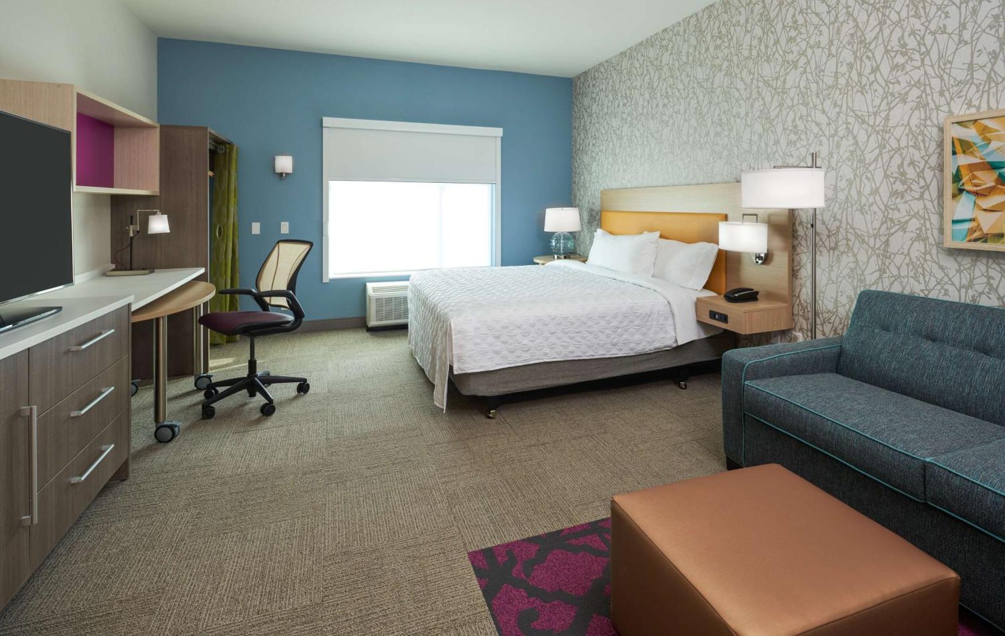 King Studio Suite Mobility Access or Non-Smoking