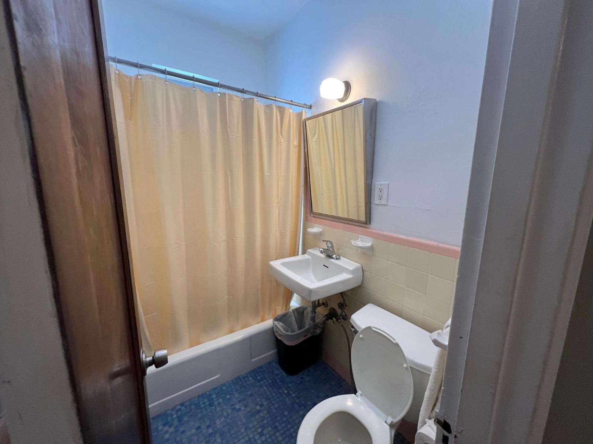 Suite 2