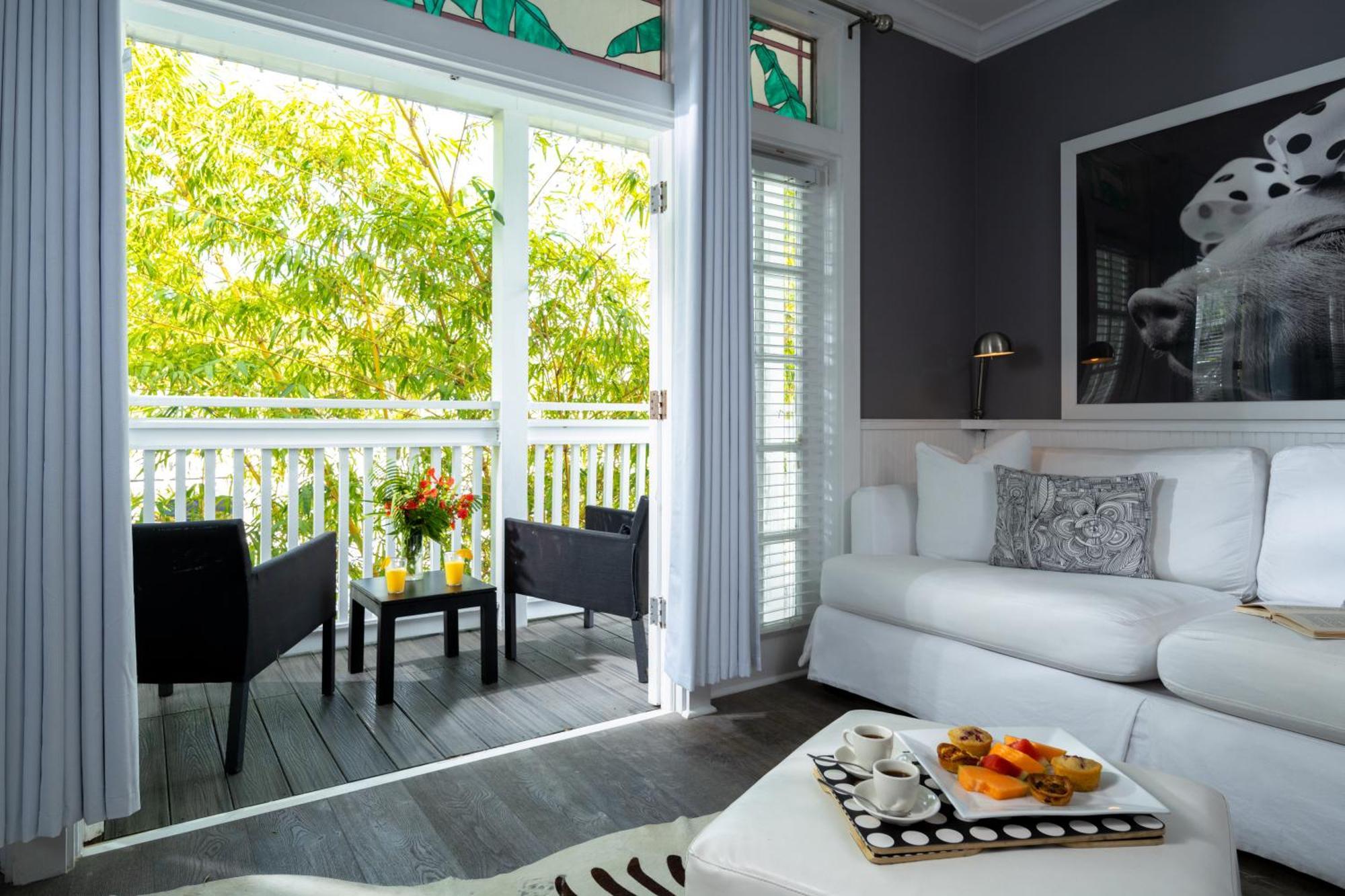 Room 15 Junior Suite
