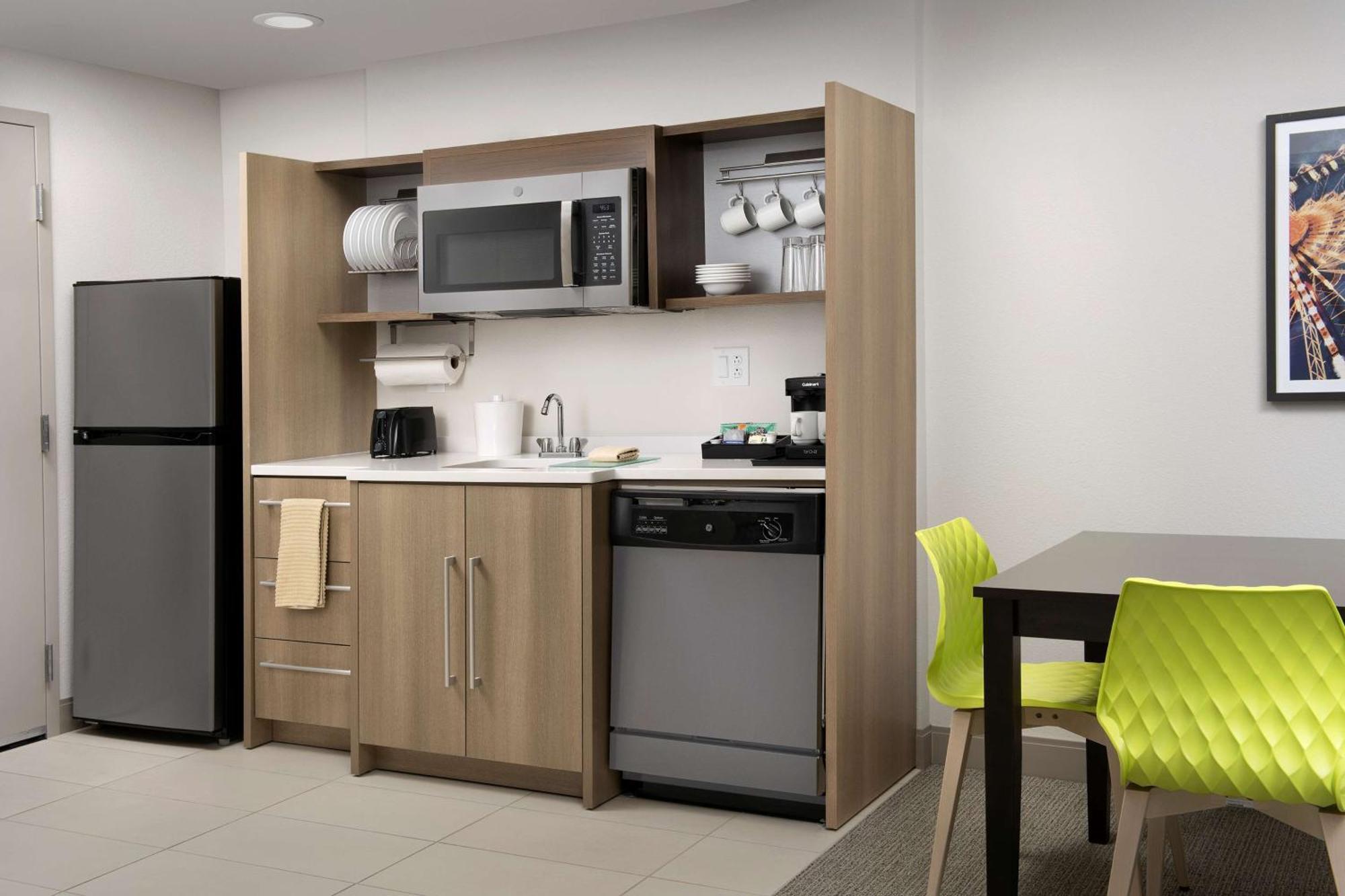 One-Bedroom King Suite Non-Smoking