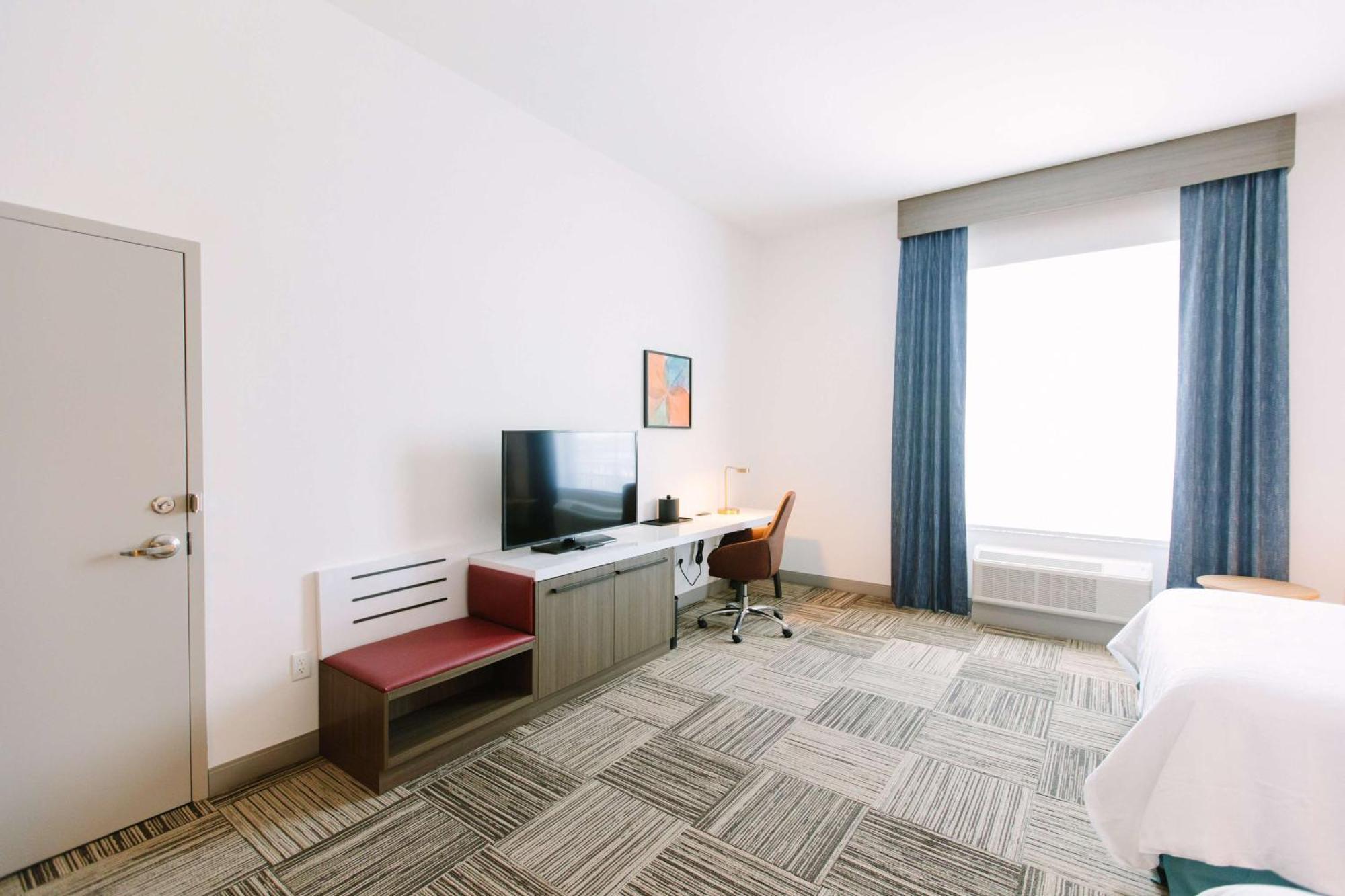 Queen Room Two Queen Beds Mobility Access