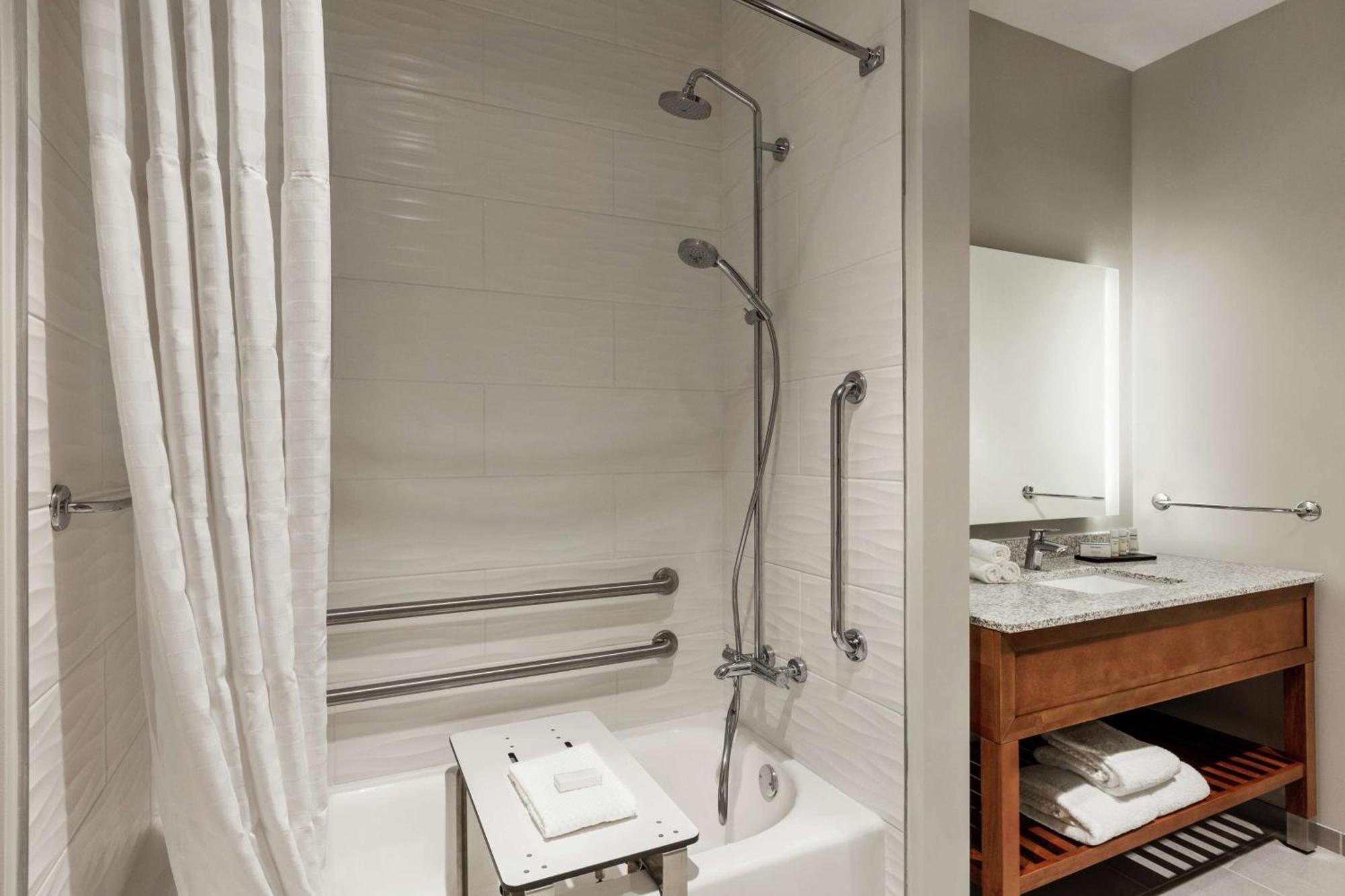 Two-Room Queen Suite Two Queen Beds Hearing Access