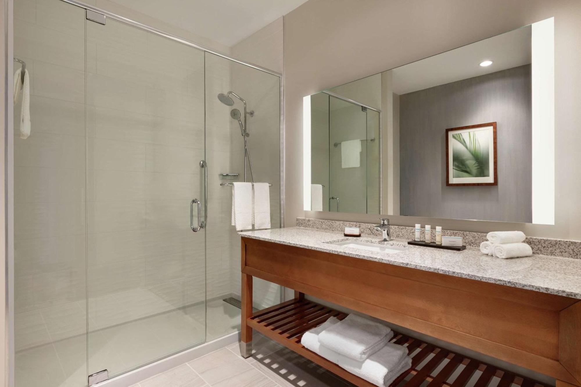 King Studio Suite