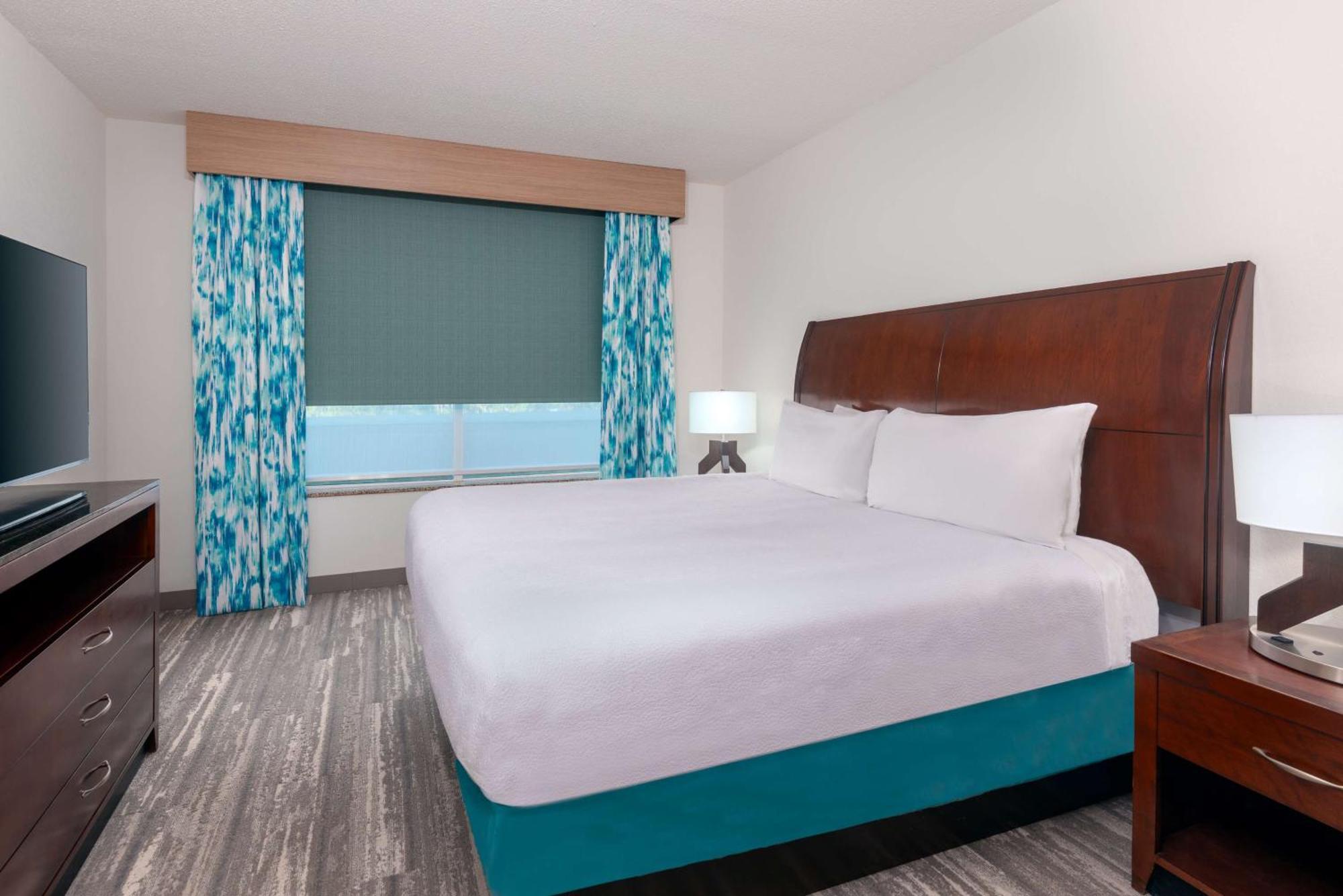 Junior King Suite Seating Area