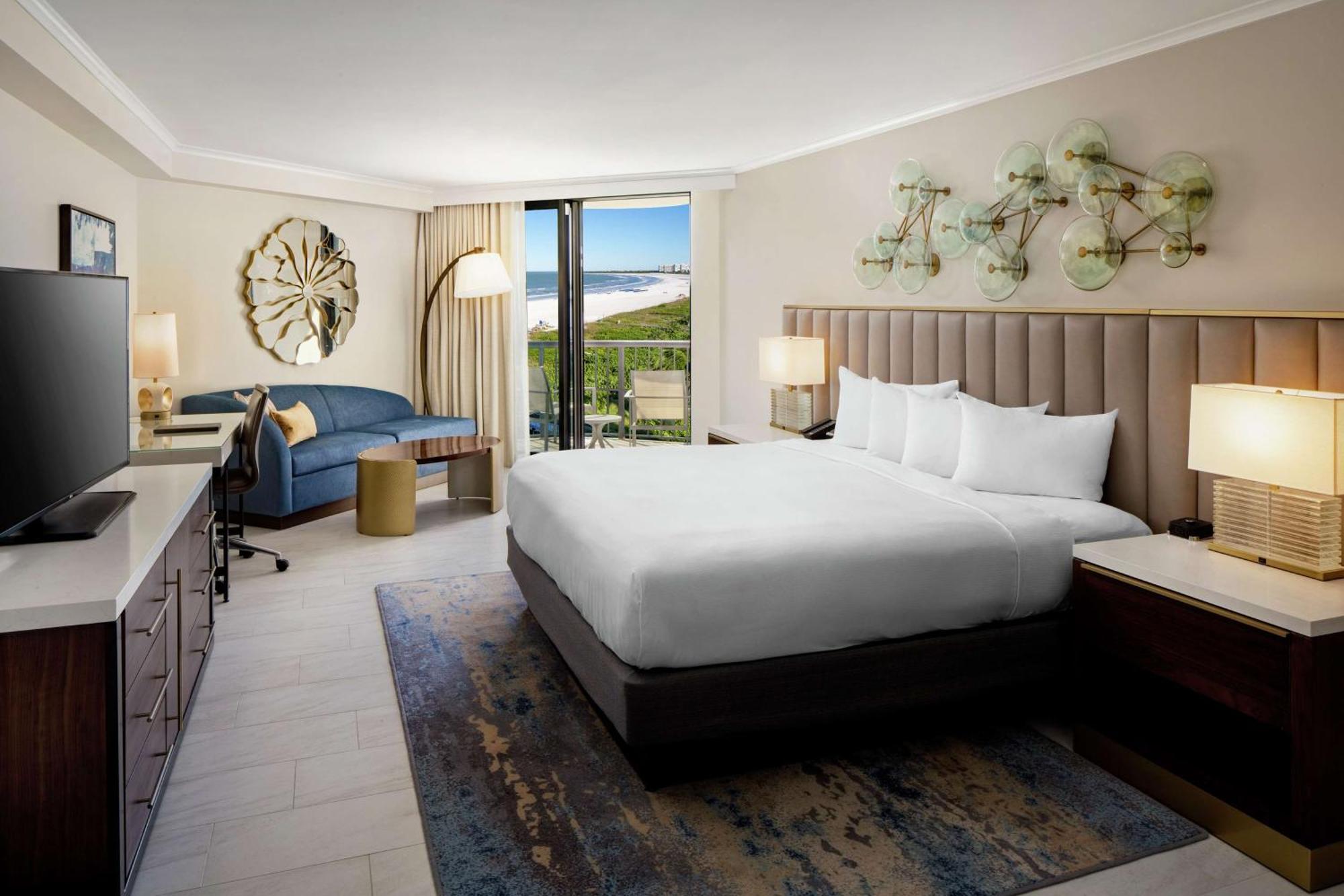 1 King Bed Deluxe Ocean View Hearing Accessible