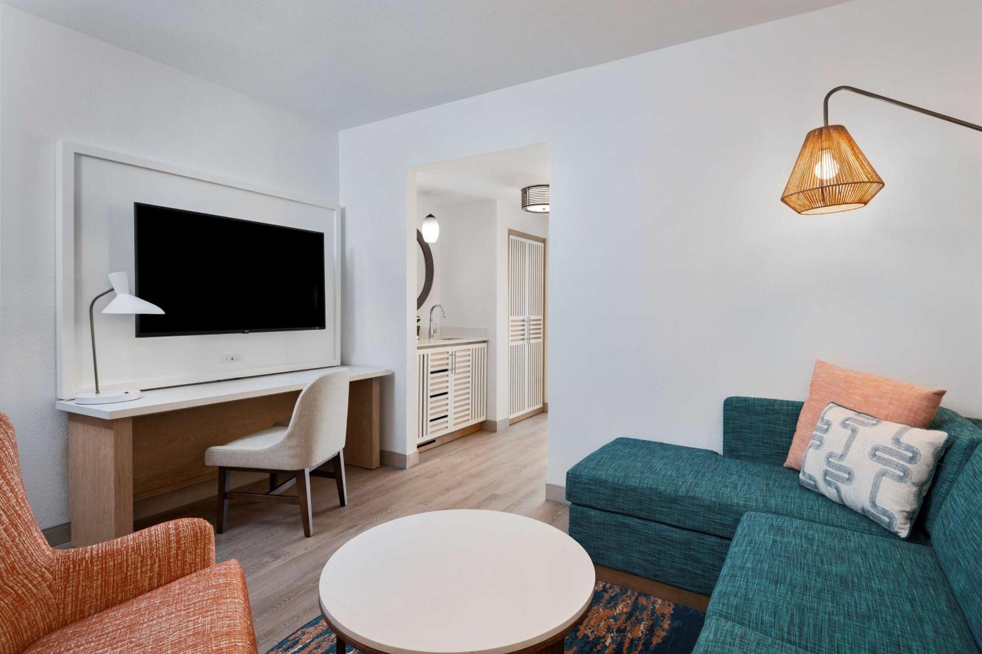 Non-Smoking Two Room King Suite