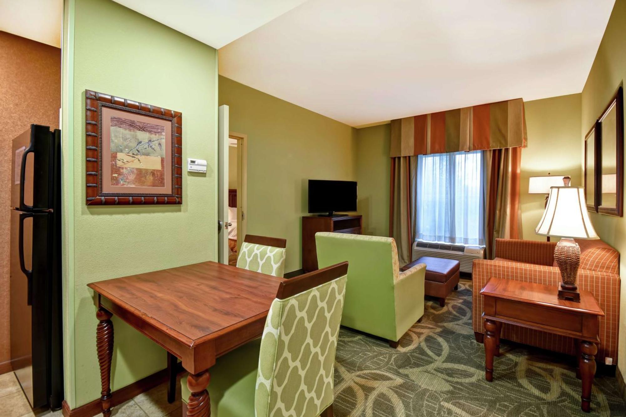 One-Bedroom King Suite Non-Smoking