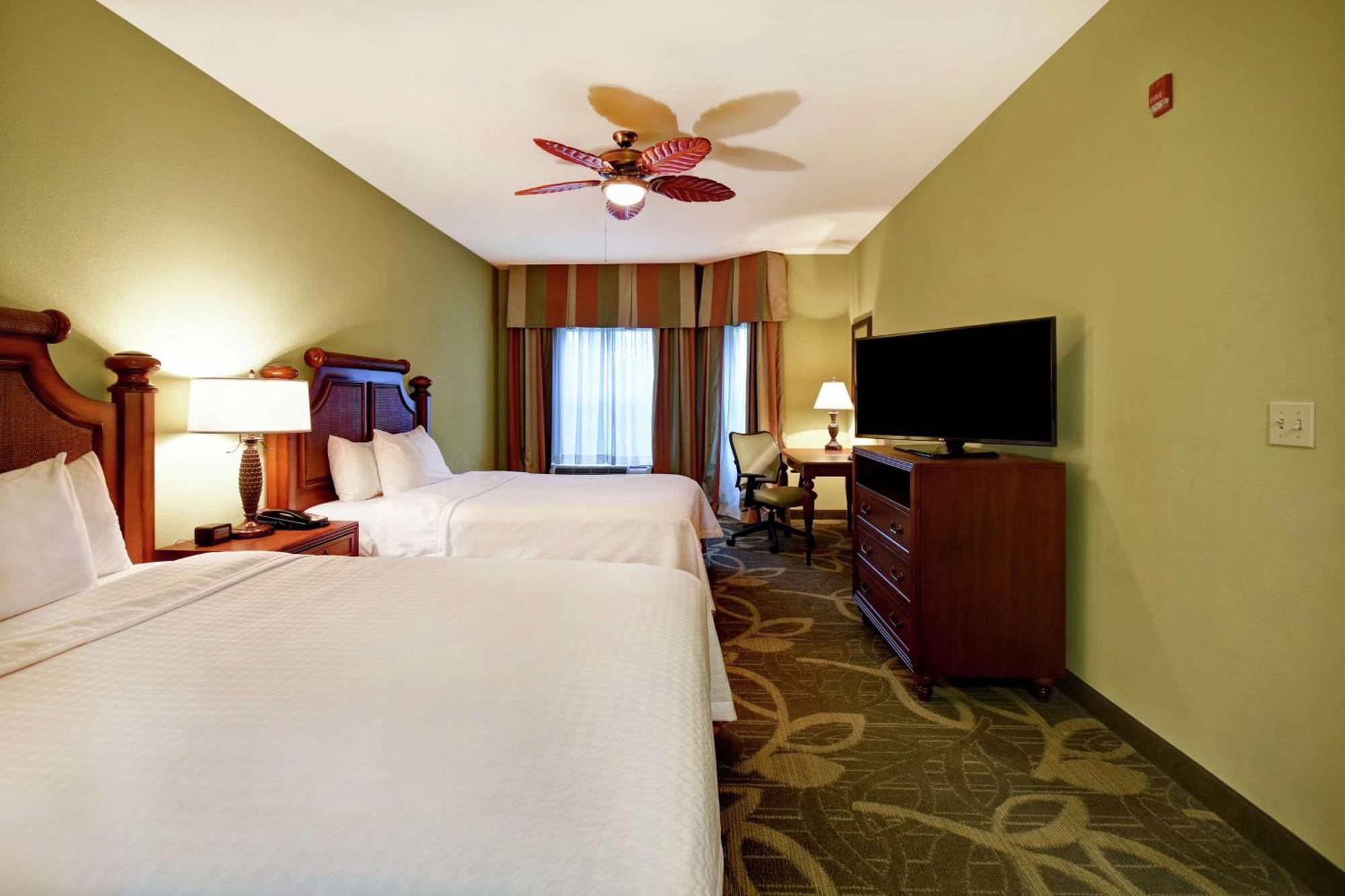 One-Bedroom Queen Suite Two Queen Beds Non-Smoking