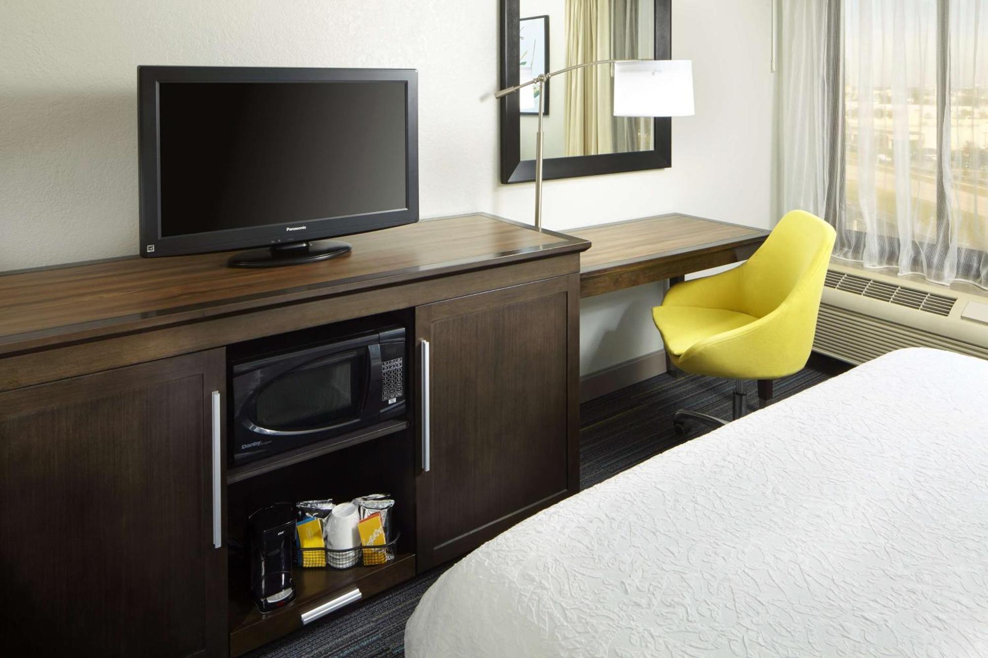Room Two Queen Beds Non-Smoking