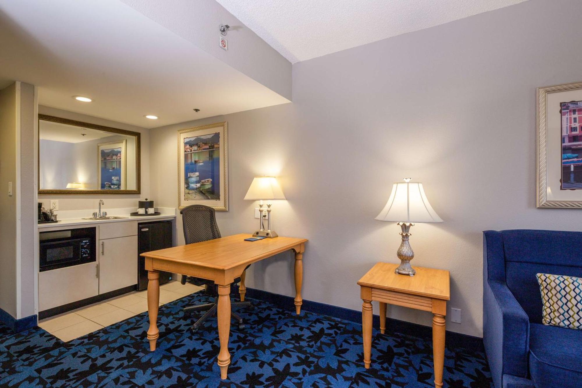 King Studio Suite with Sofa Bed - Non-Smoking,1557880342:JPEG