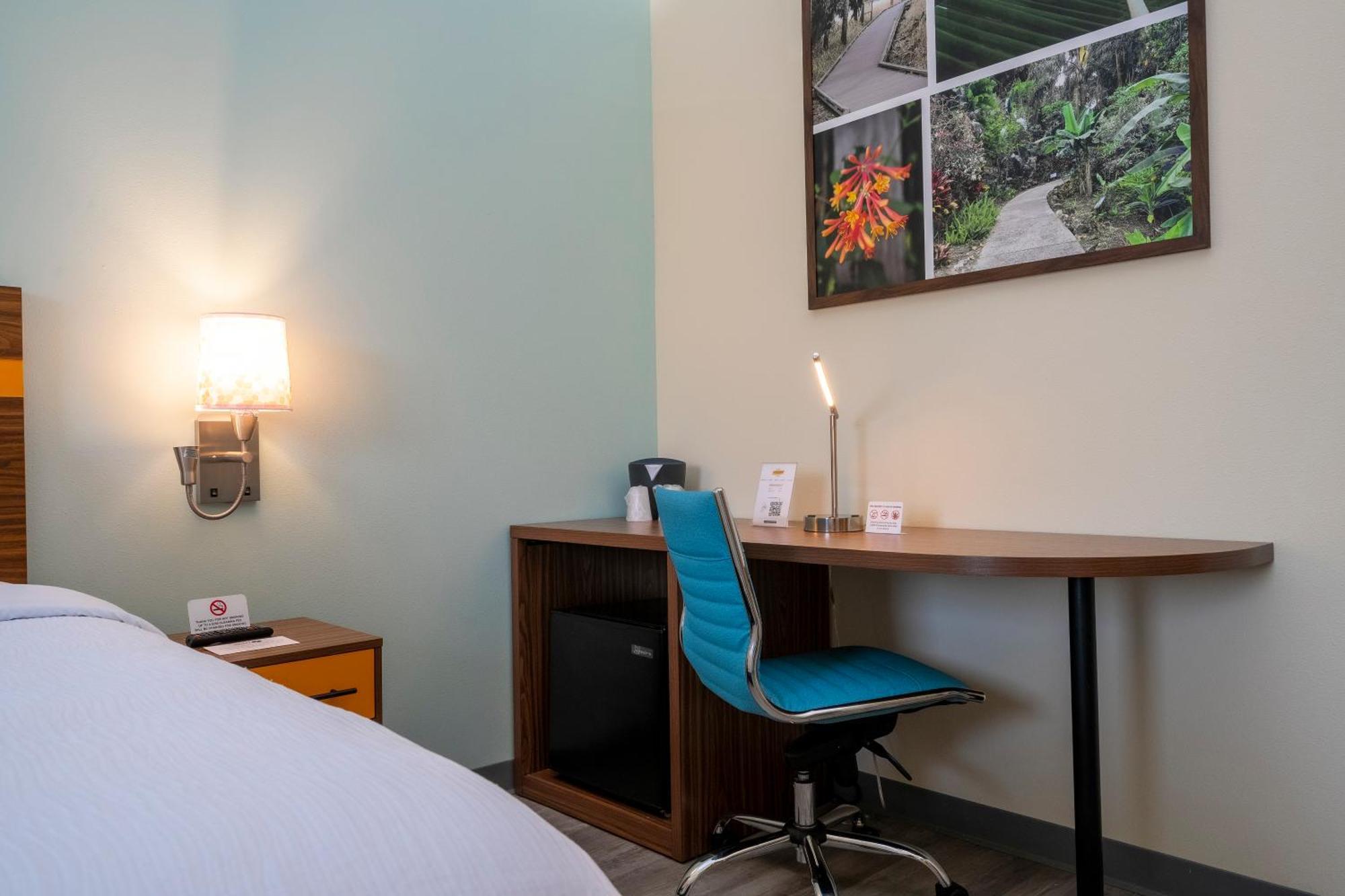 Business King Room Smoke Free