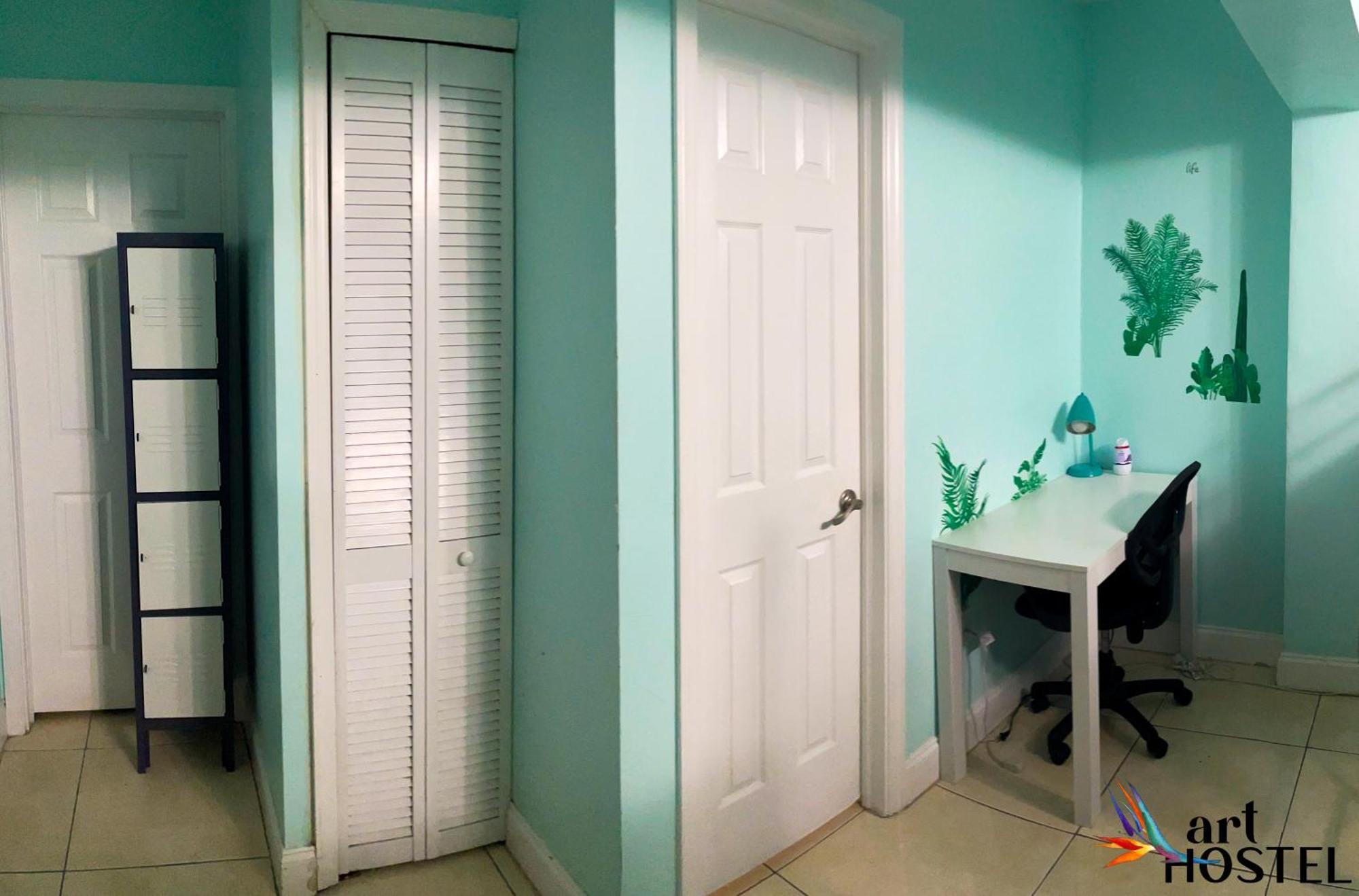 Bed 4-Bed Mixed Dormitory Room