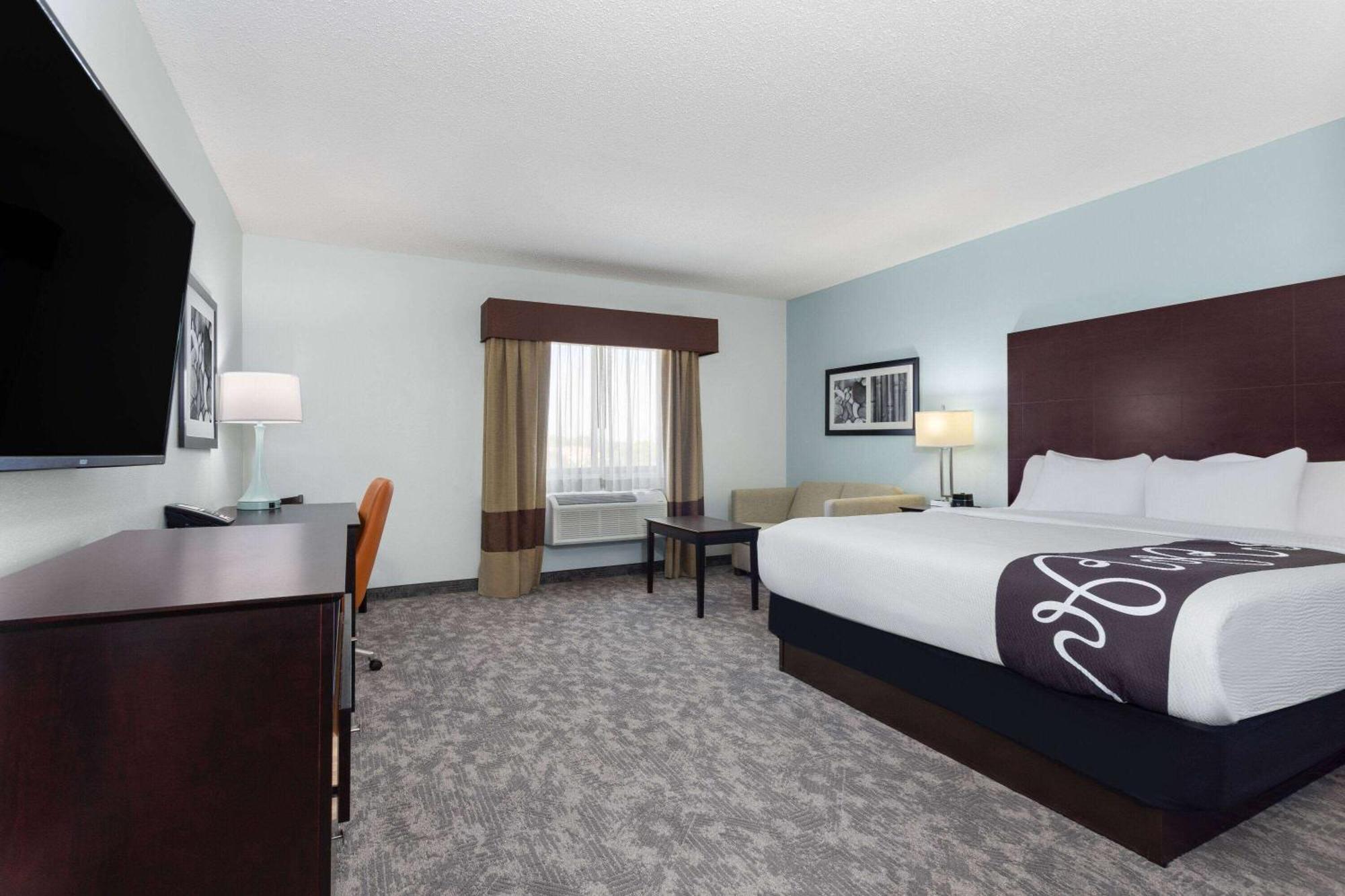 King Room with Sofa Bed