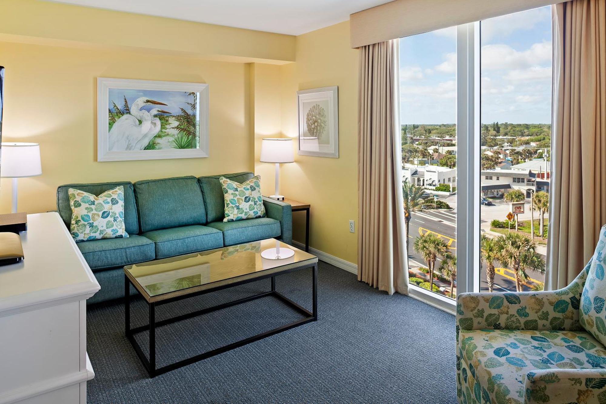 One-Bedroom Apartment City View