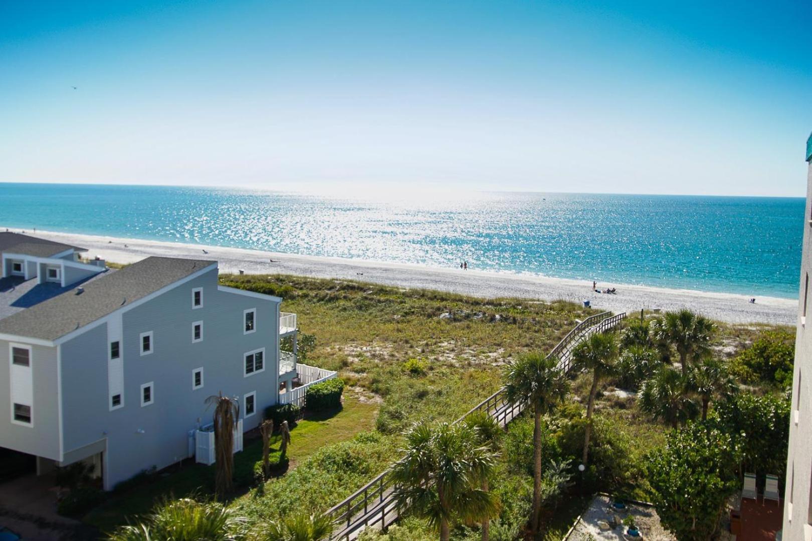 One-Bedroom Apartment Oceanfront