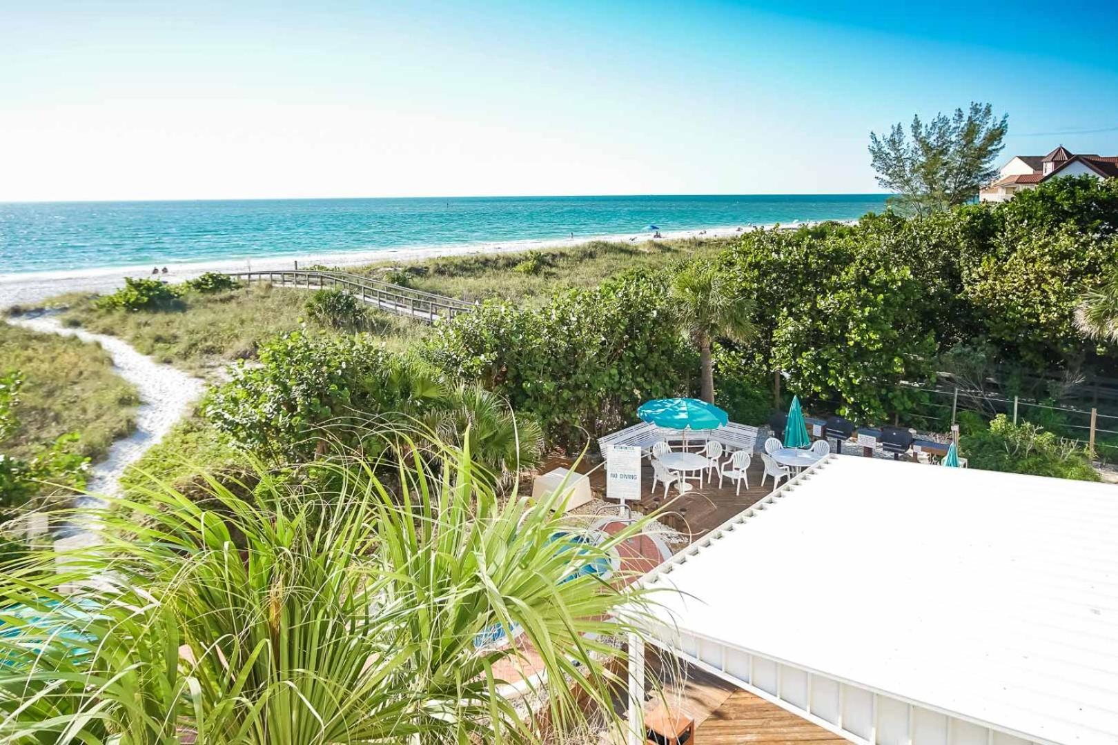 One-Bedroom Apartment Oceanfront