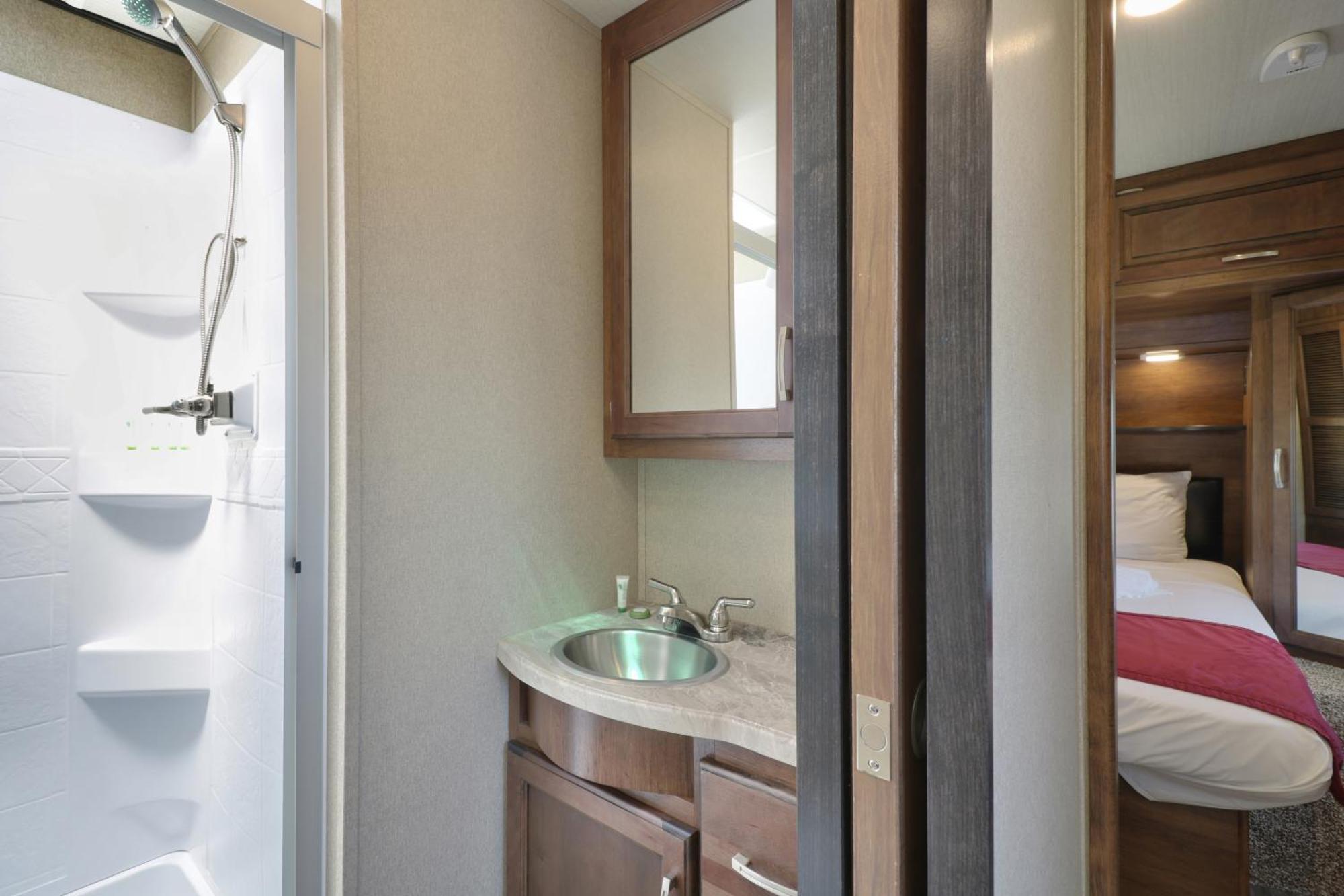Vacation Camper 2 Bedroom No Pets