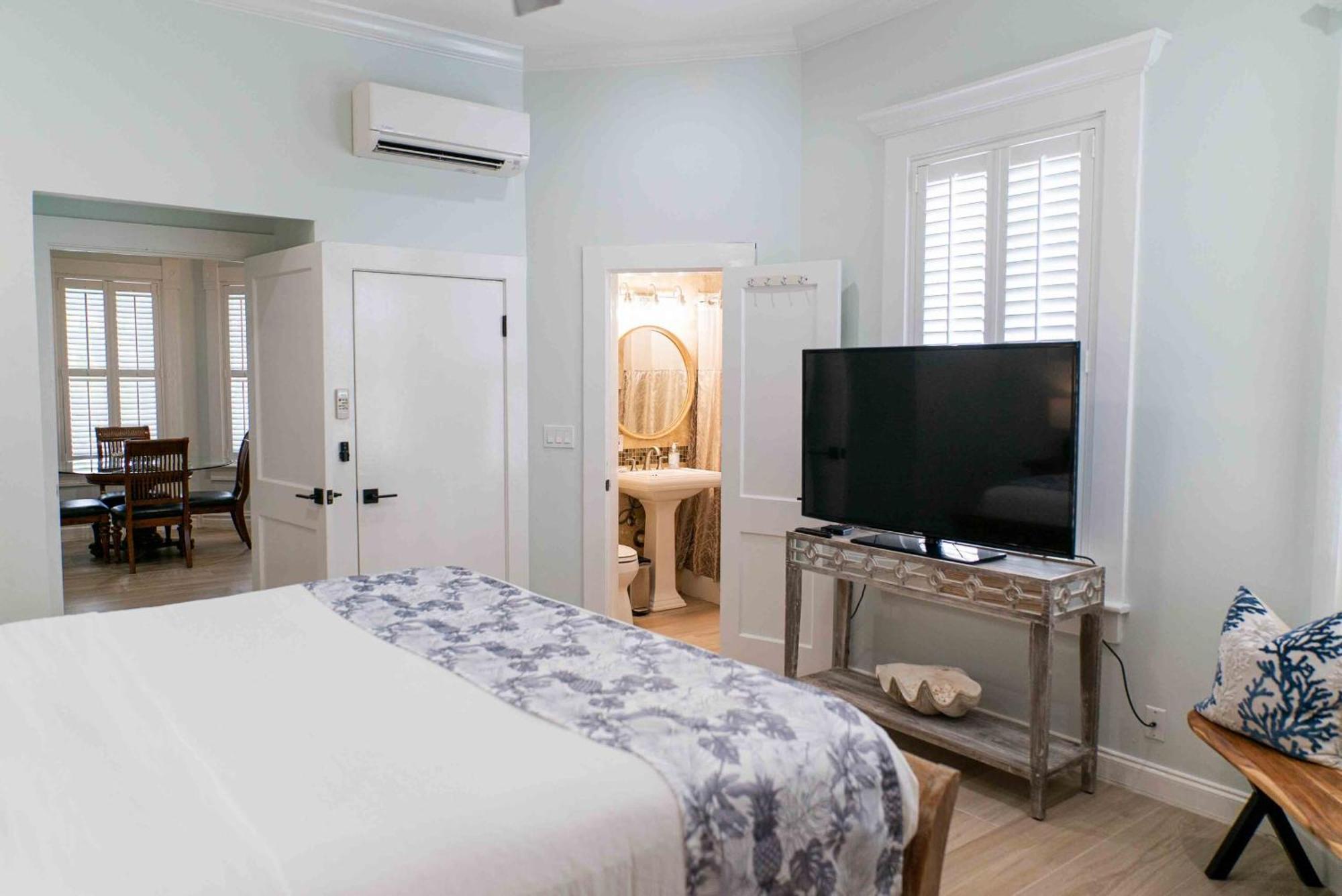 King Suite Ocean View