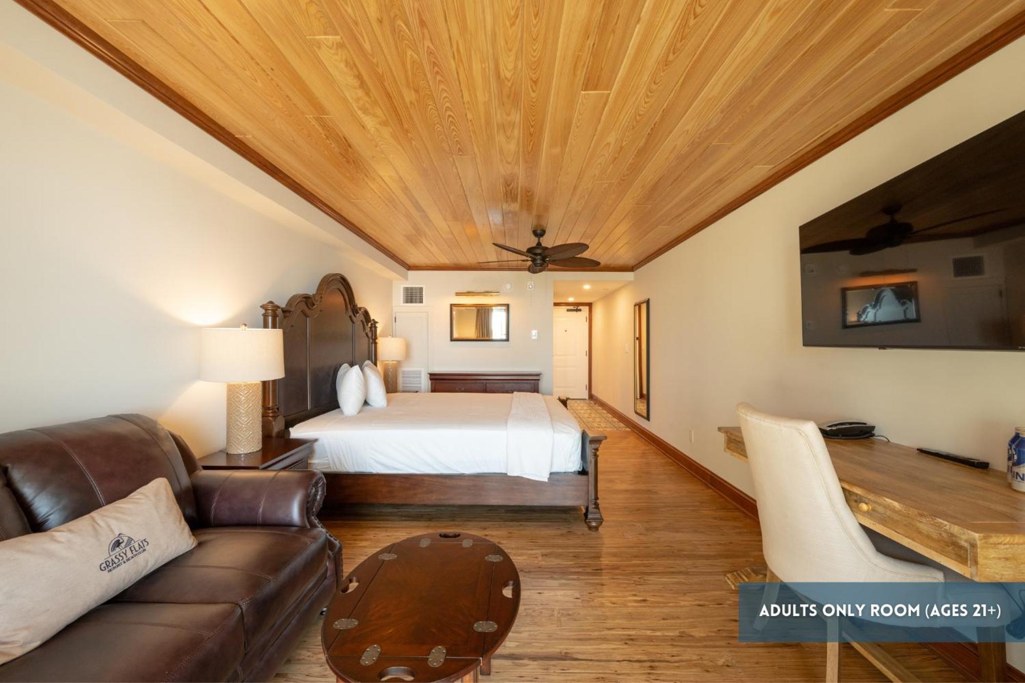 Humidor House King Suite Adults Only