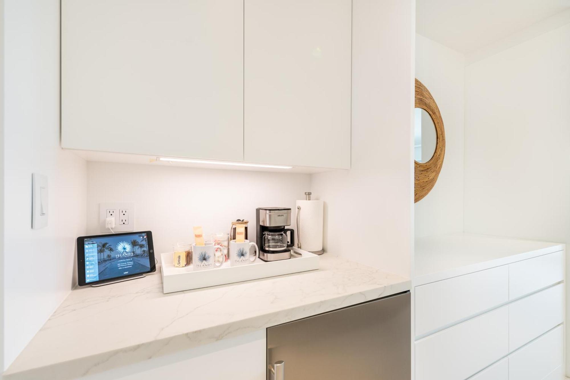 One-Bedroom Suite Ocean View Accessible