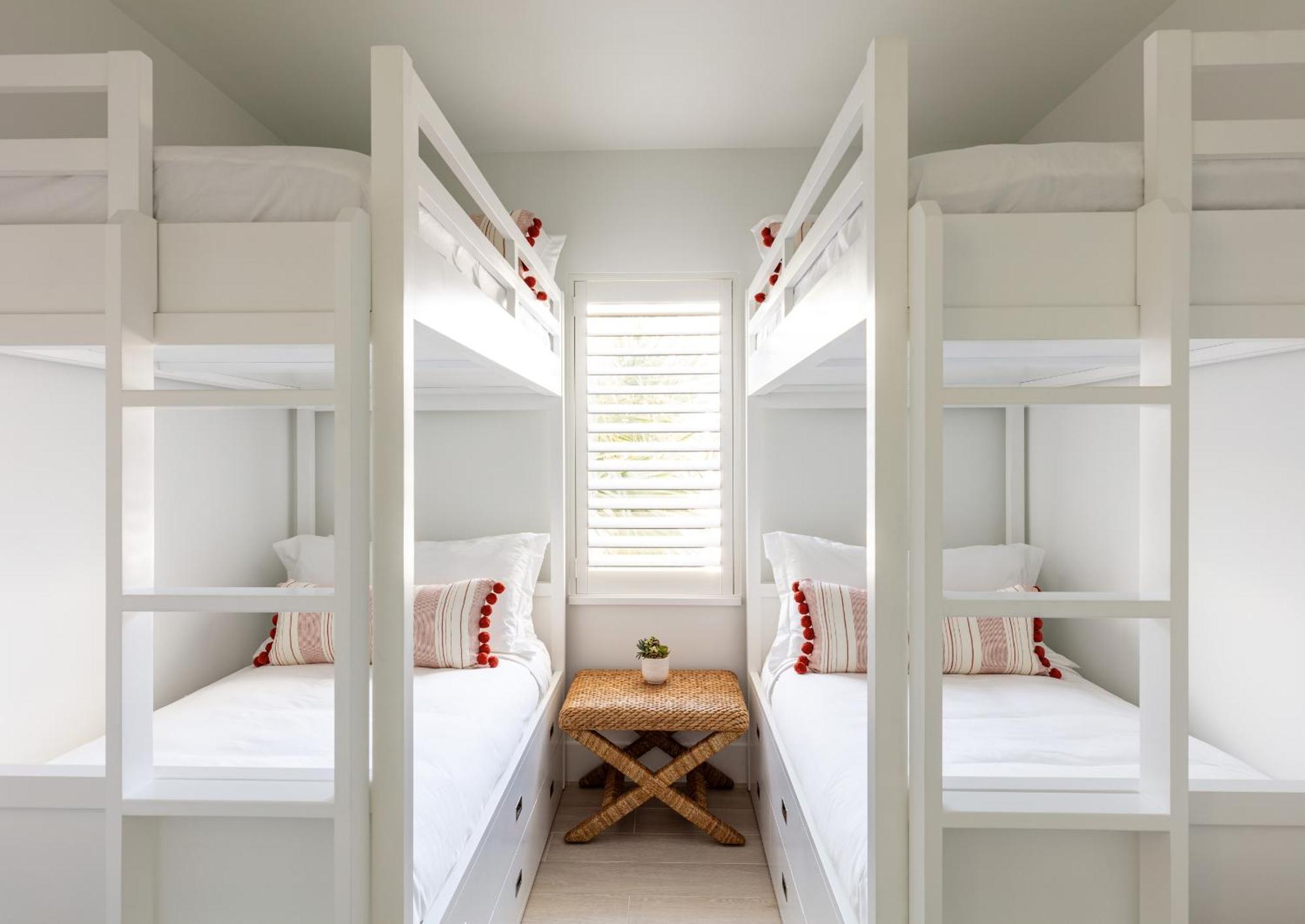 Four-Bedroom Villa Premium Ocean Views & Bunkbeds