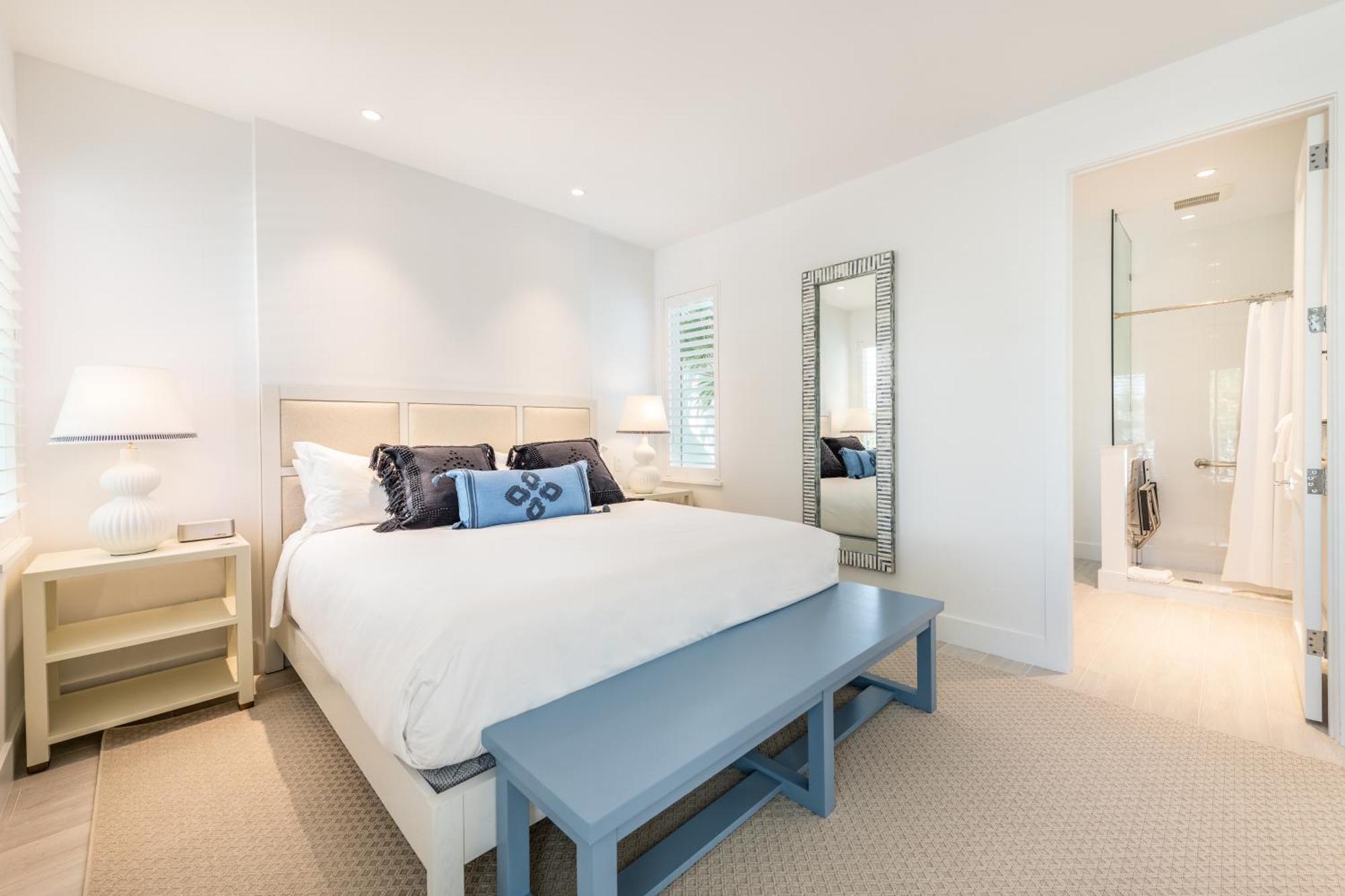 Four-Bedroom Waterfront Villa Accessible