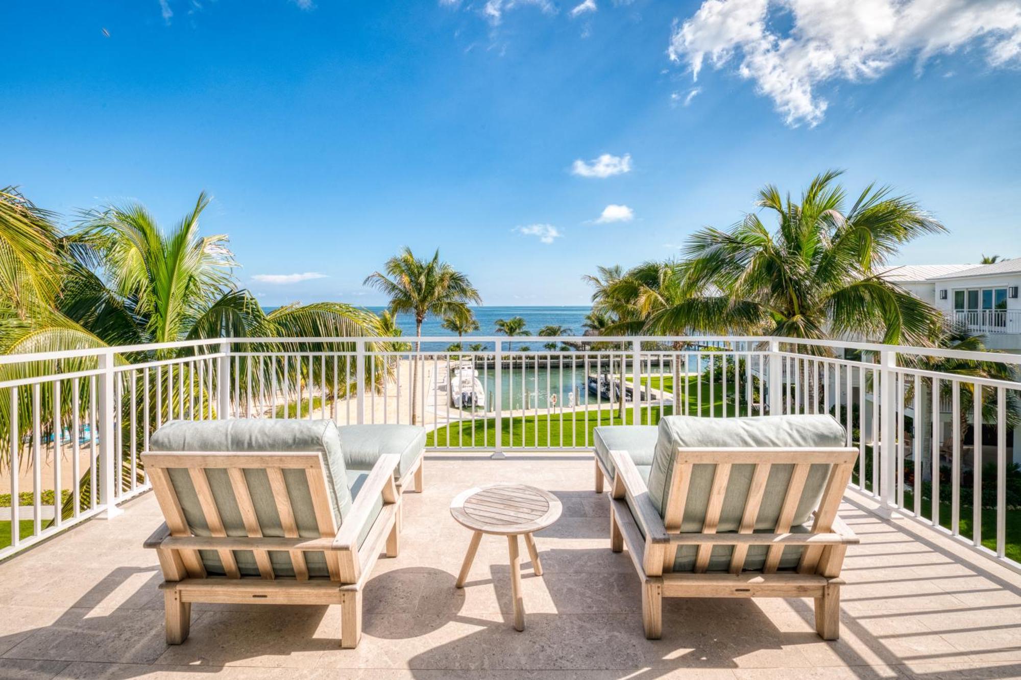 Four-Bedroom Waterfront Villa Accessible