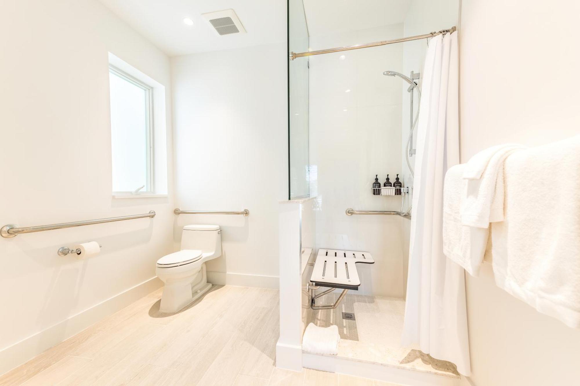Four-Bedroom Waterfront Villa Accessible