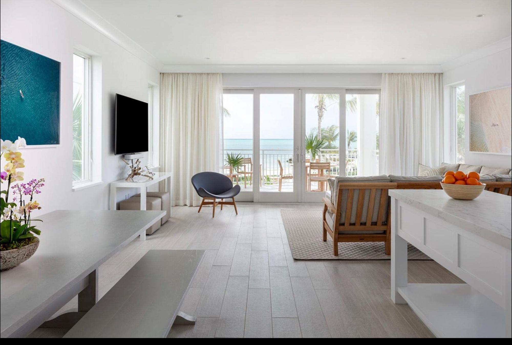 Four-Bedroom Villa Premium Ocean Views & Bunkbeds