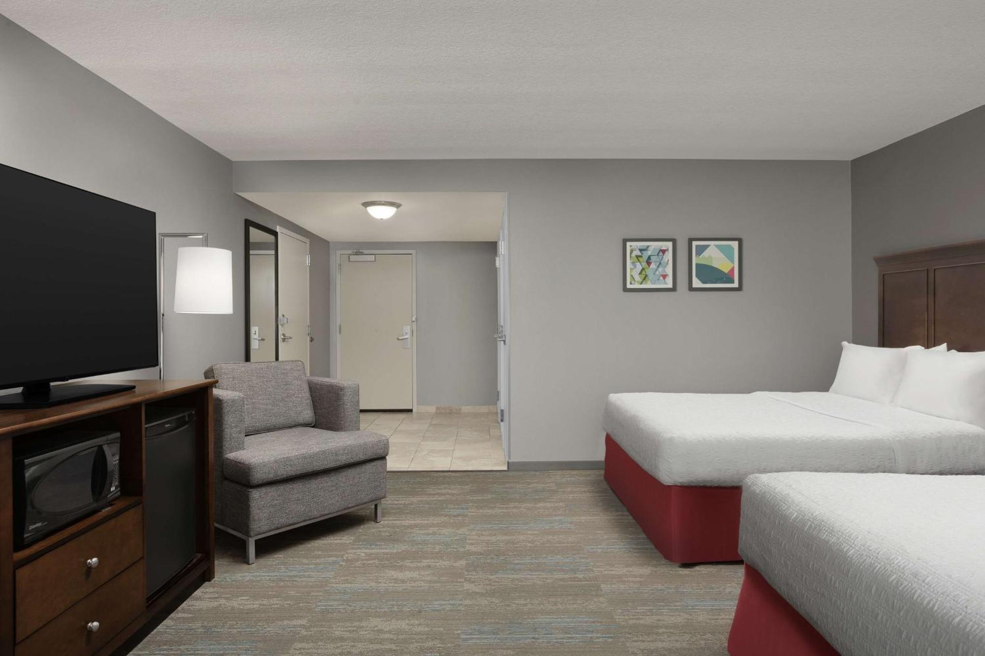 Queen Room Two Queen Beds Mobility Access or Non-Smoking