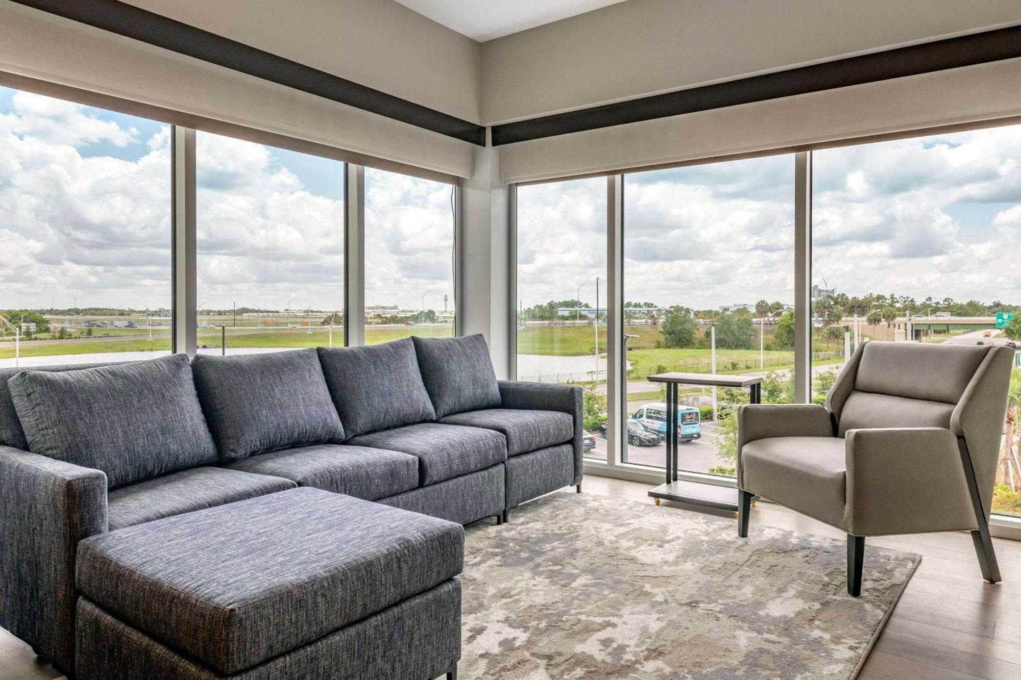King Suite Sofa Bed Accessible or Non Smoking