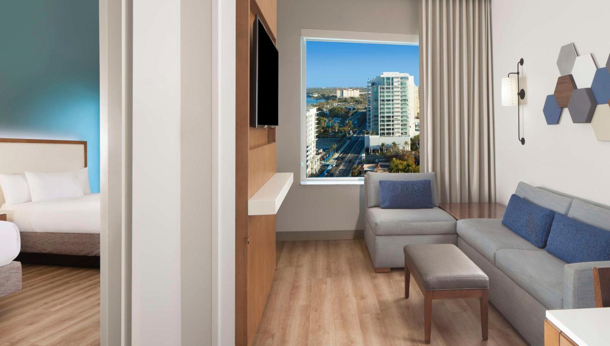 Two-Room Queen Suite Two Queen Beds