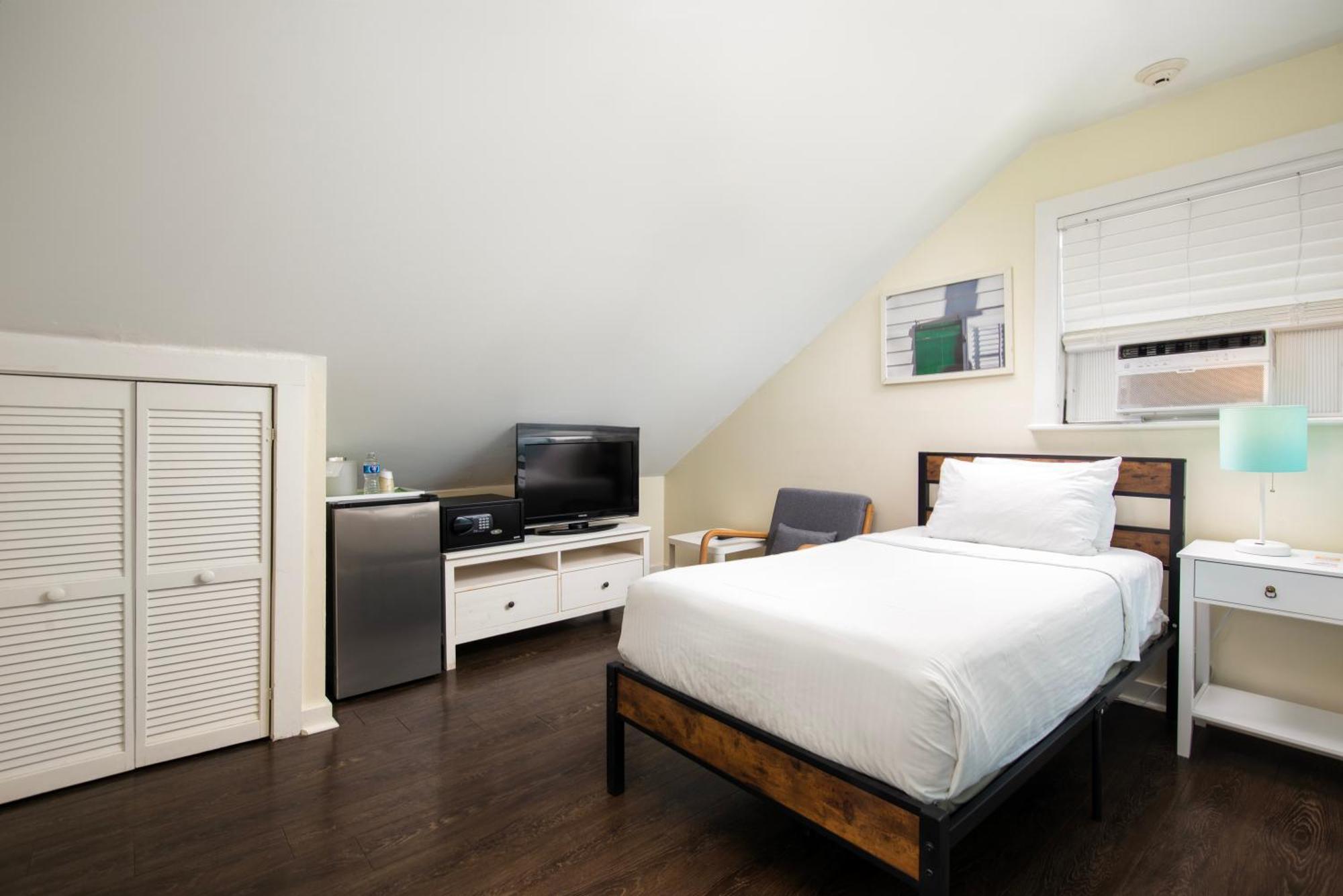 Southernmost Attic Single Bed