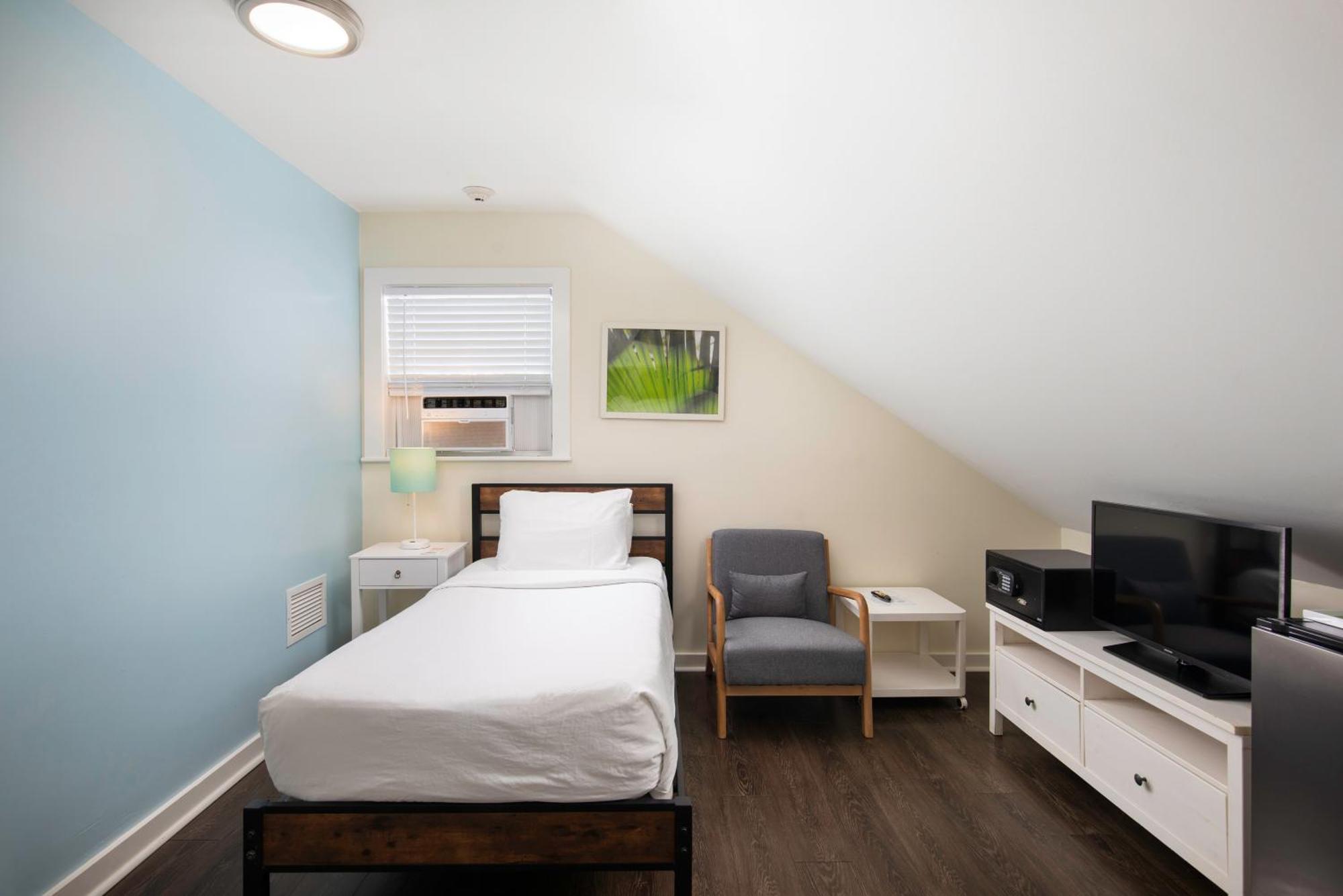 Southernmost Attic Single Bed
