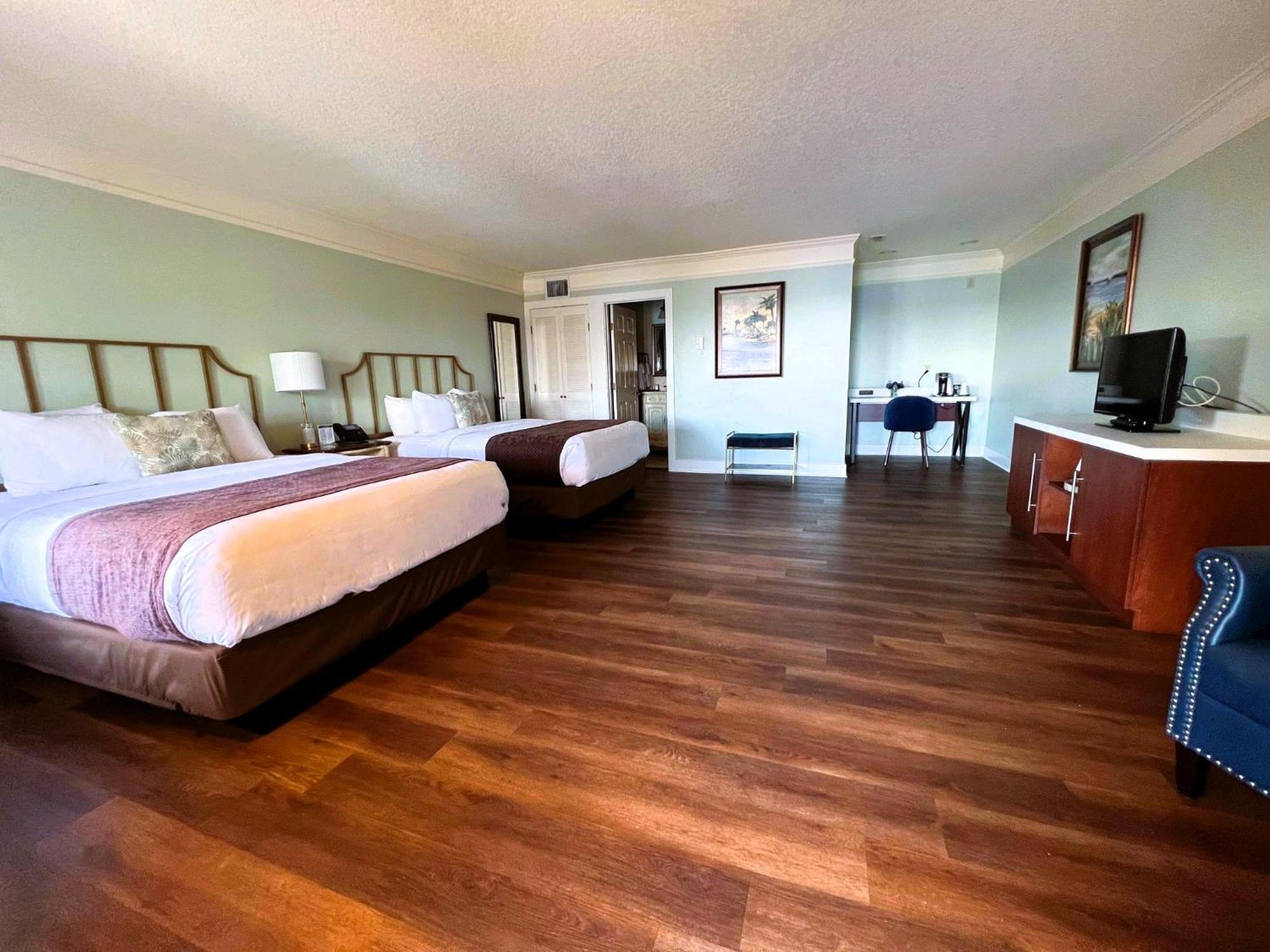 Superior Queen Room Two Queen Beds
