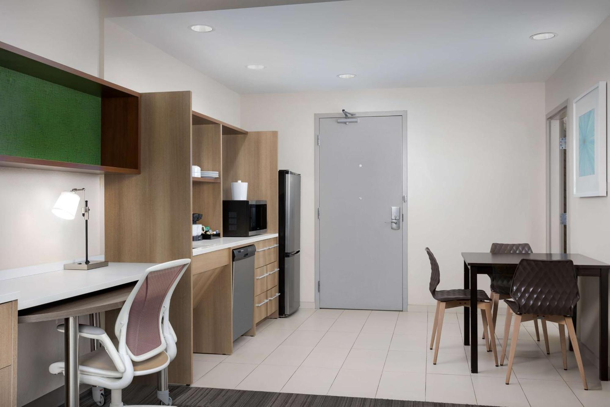 King Suite Mobility Access or Non-Smoking