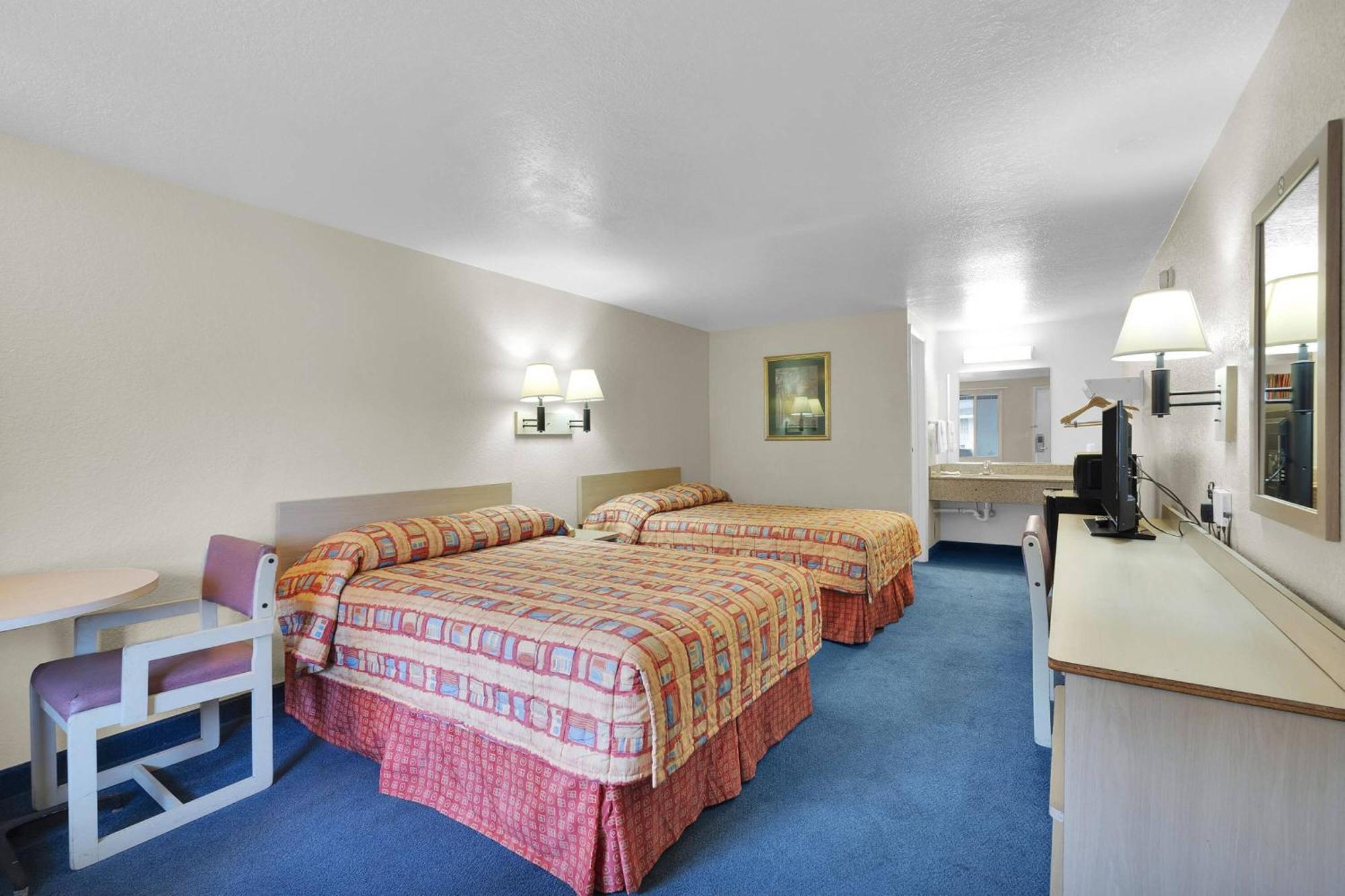 Double Room Two Double Beds Smoking
