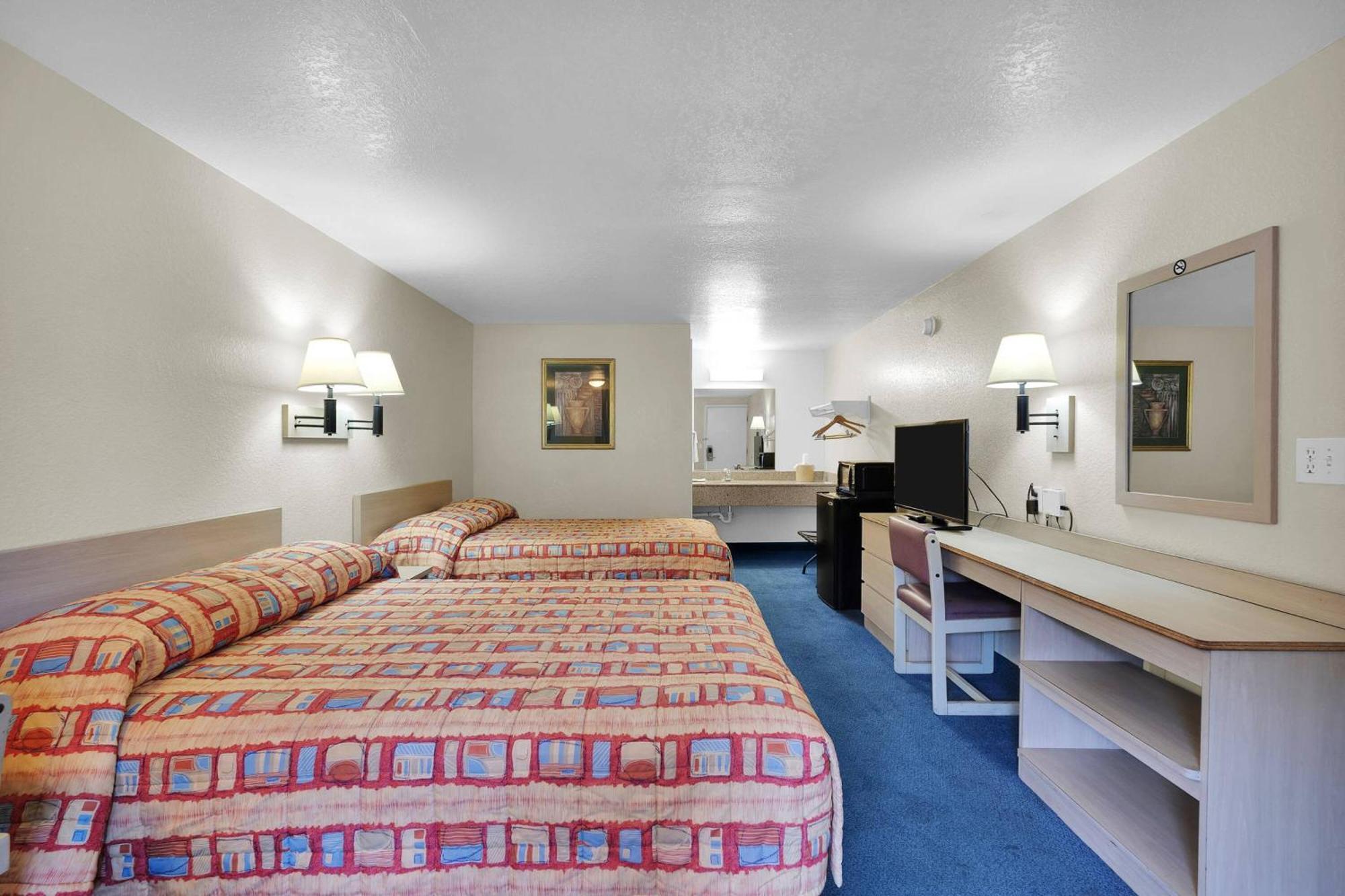 Double Room Two Double Beds Smoking