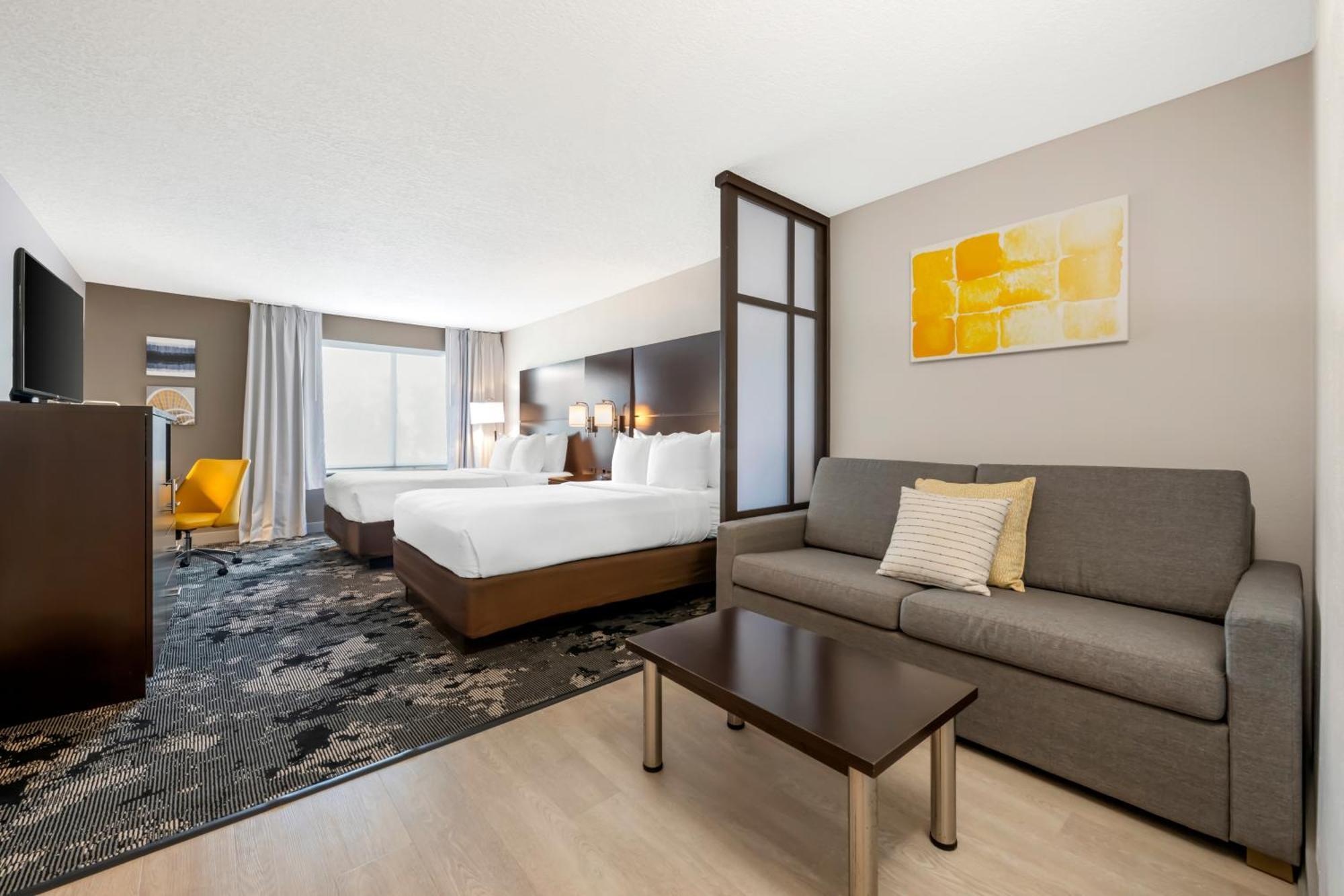 Two Queen Suite Sofa Bed City View