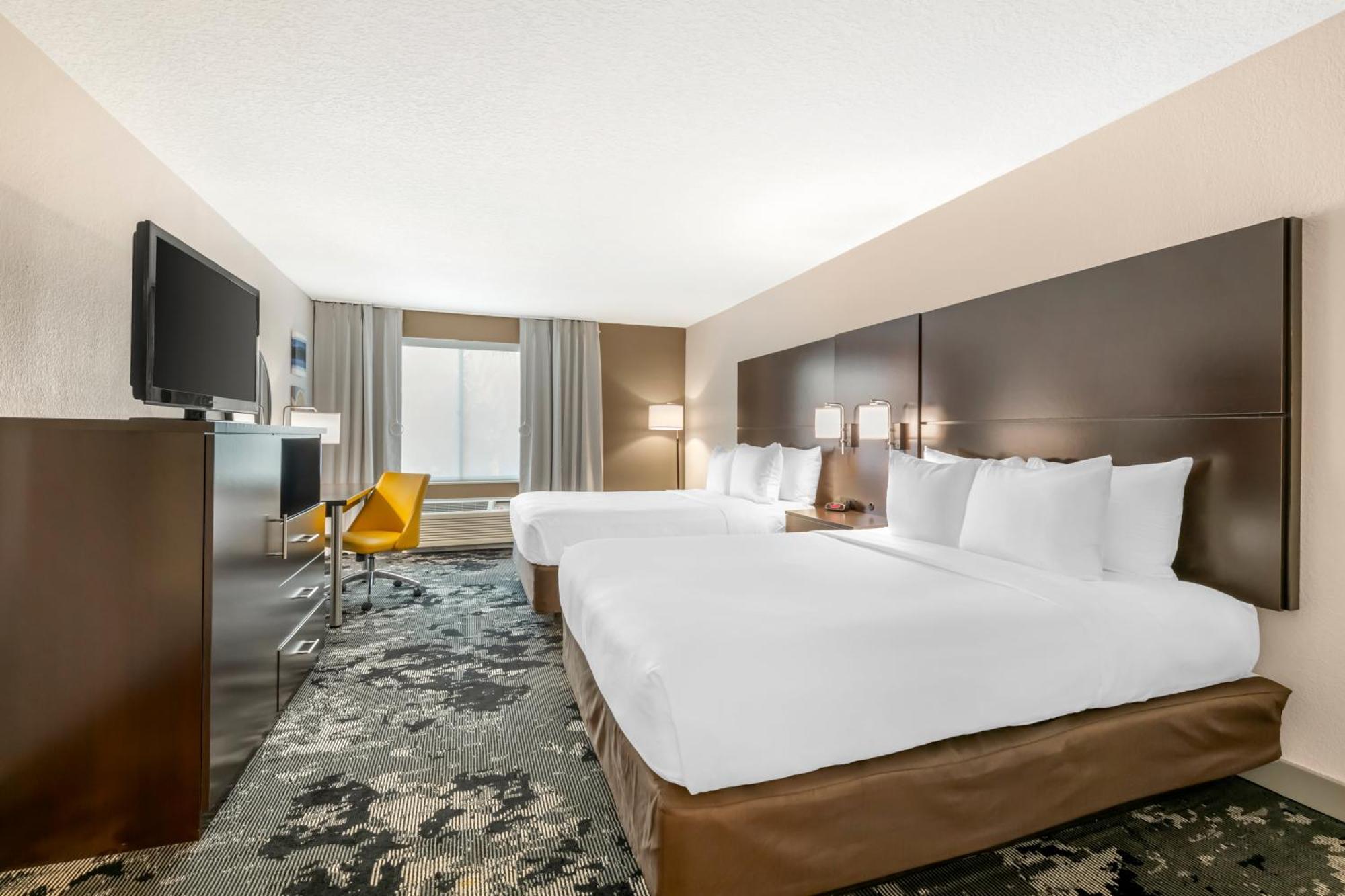 Standard Queen Room Two Queen Beds City View