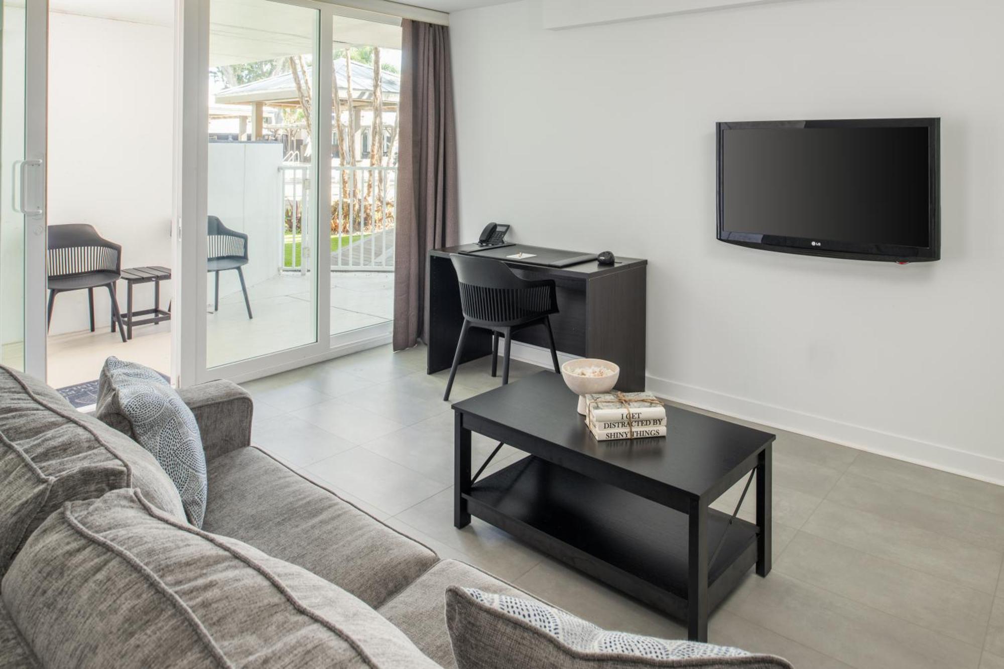 Deluxe King Suite