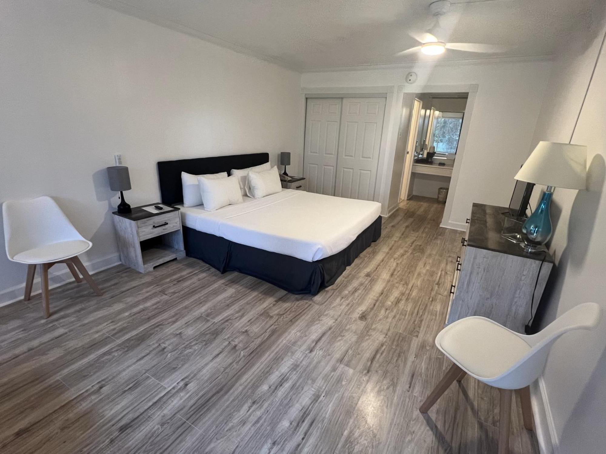 Superior King Room
