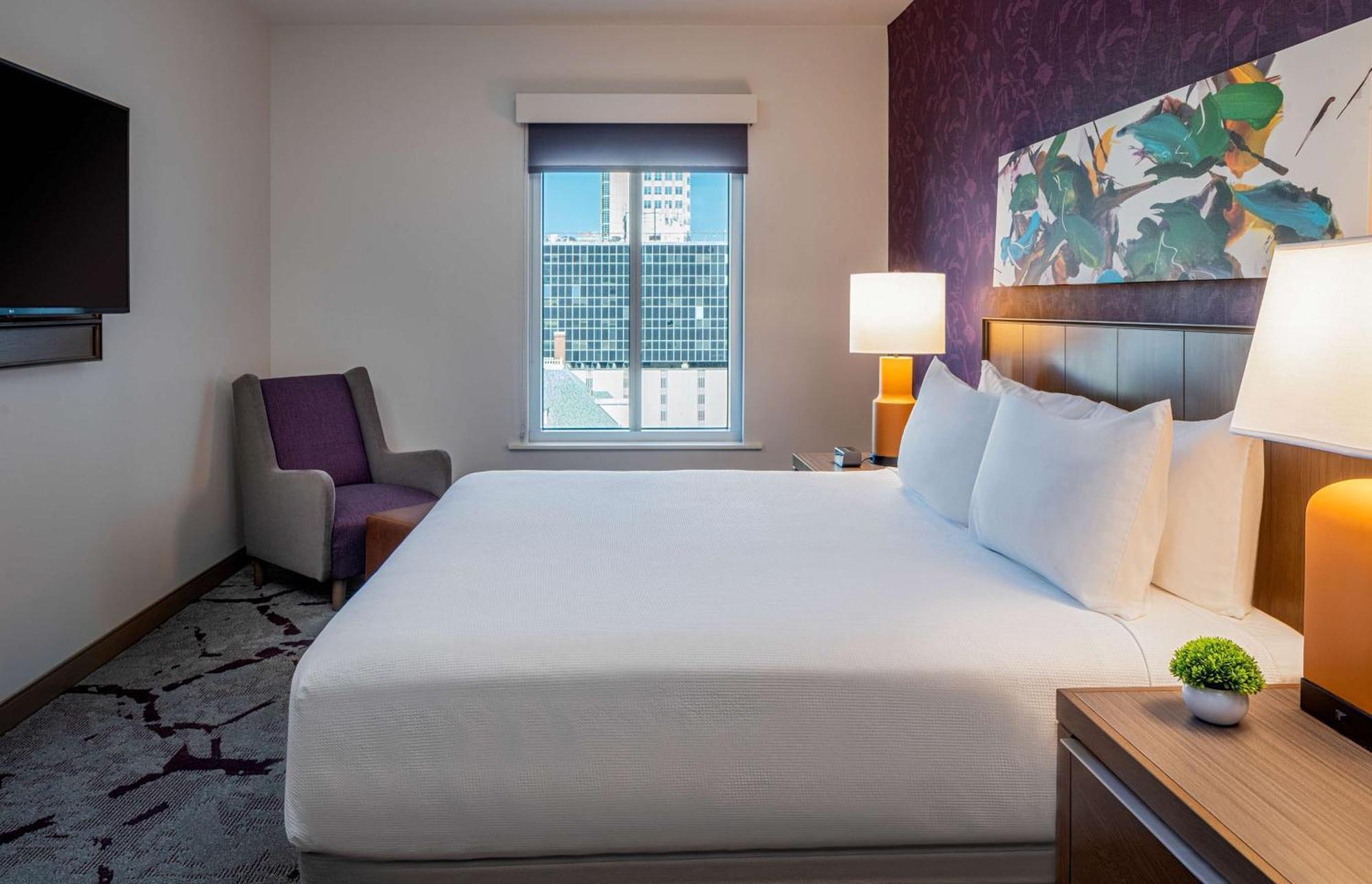 One-Bedroom King Suite with Kitchen, Roll-In Shower and Sofa Bed - Disability Access