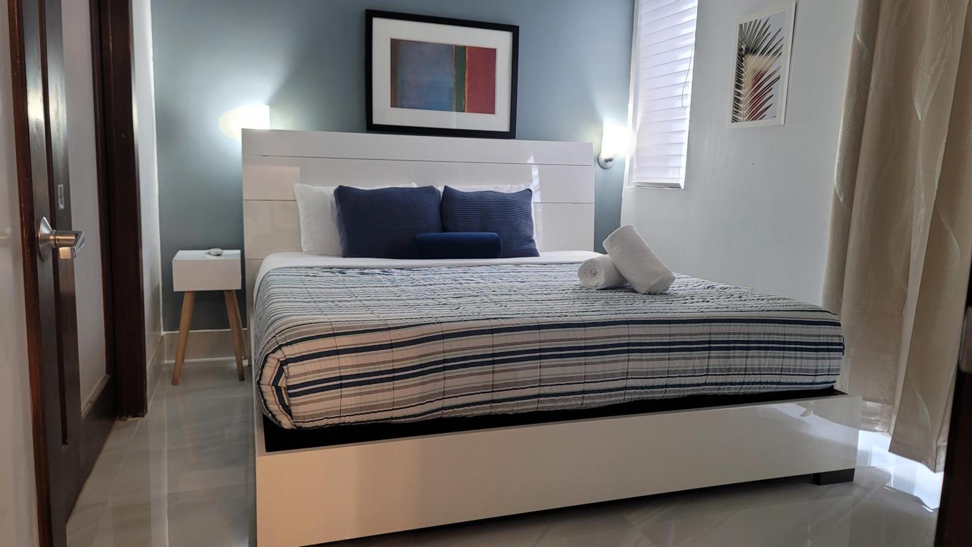 Top Floor One-Bedroom King Suite B302
