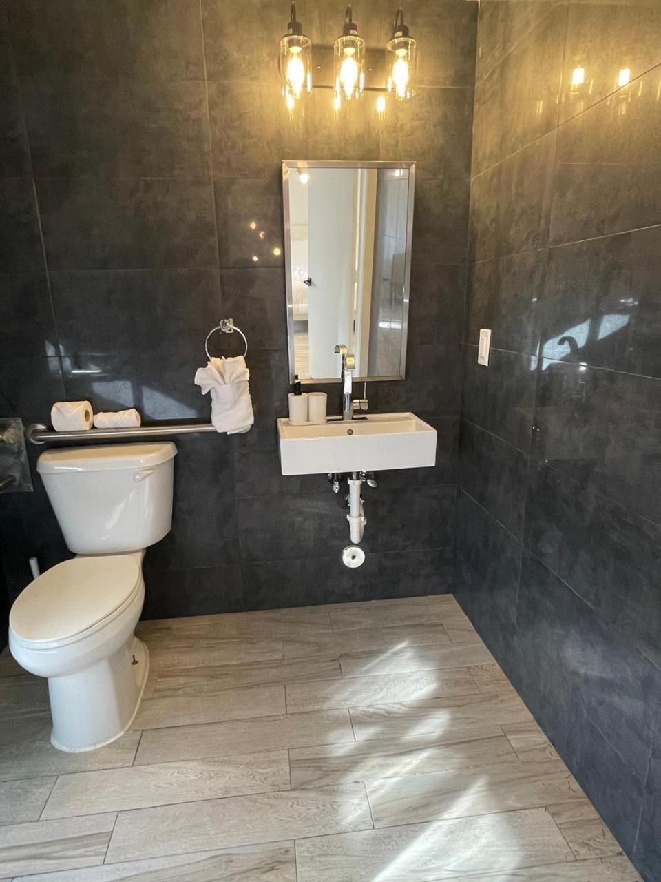 Standard Suite