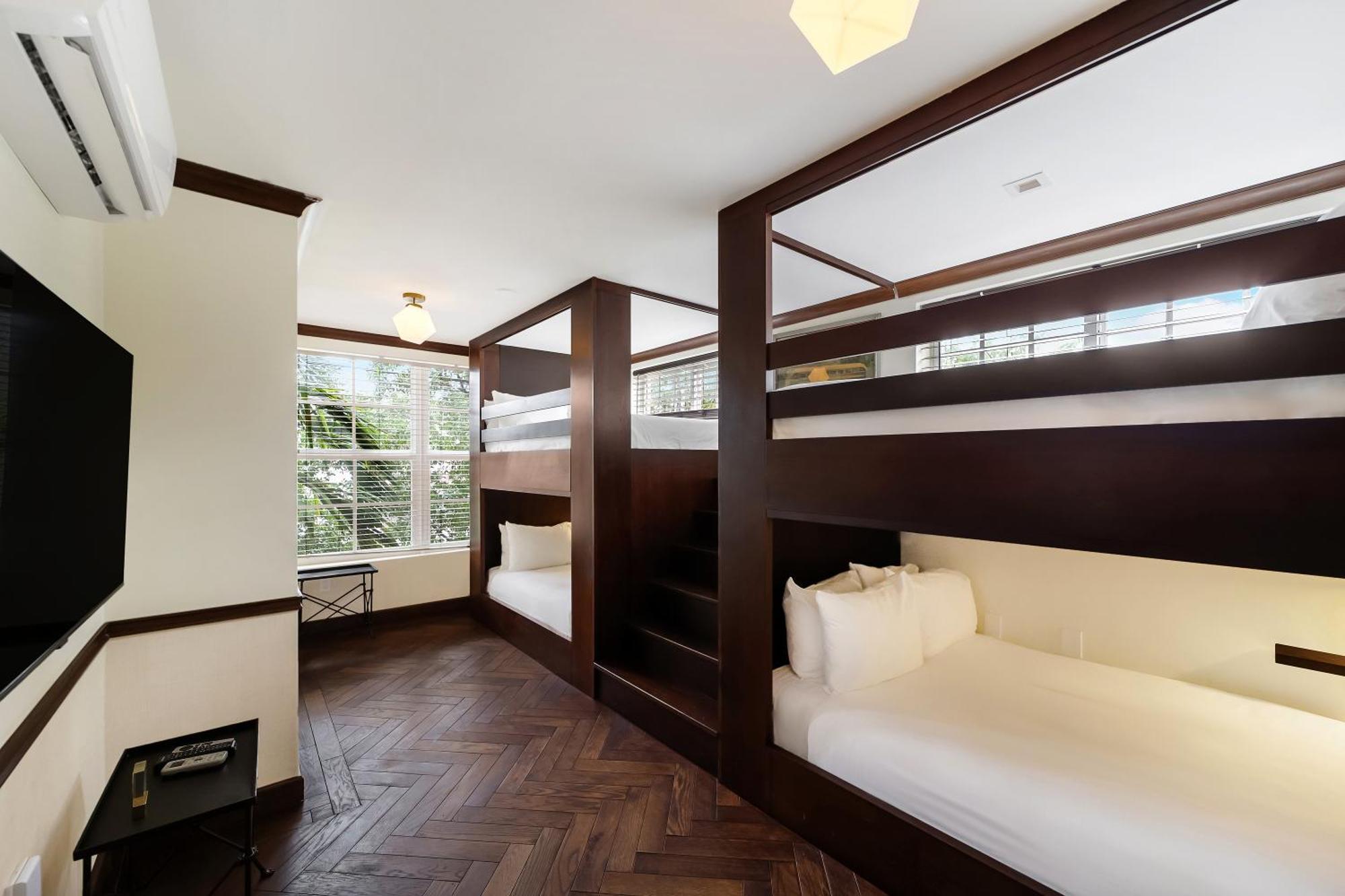 Family Room - 2 Bunk Beds (Self Check-in)
