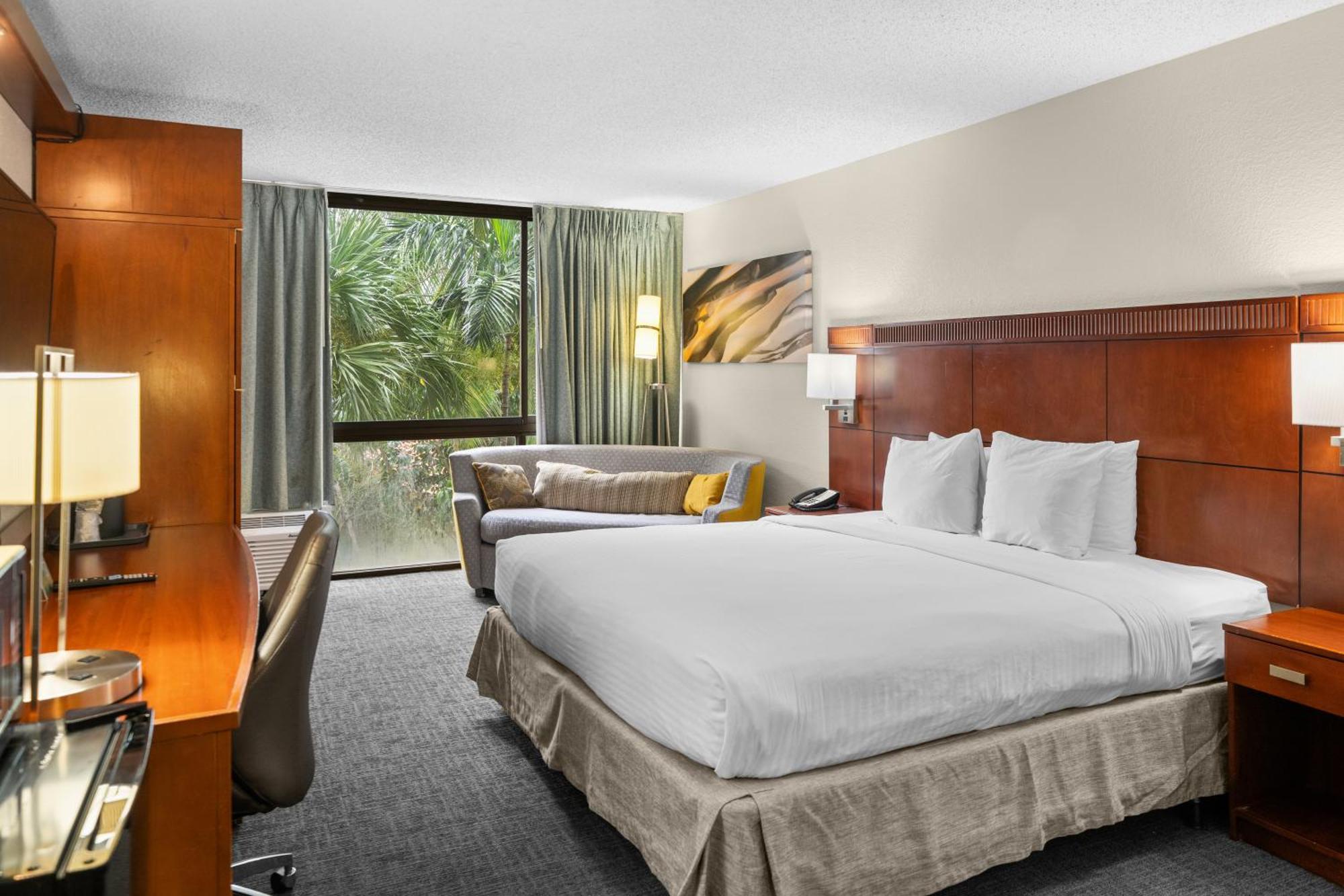 King Room with Pool View