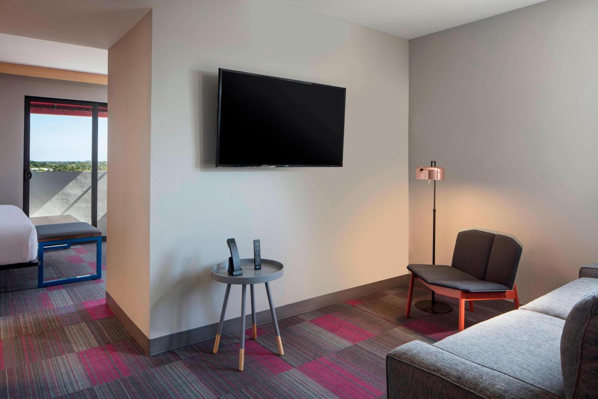 Suite, 1 King, Alternate bed: sofa bed, Corner room,1631587989:JPEG